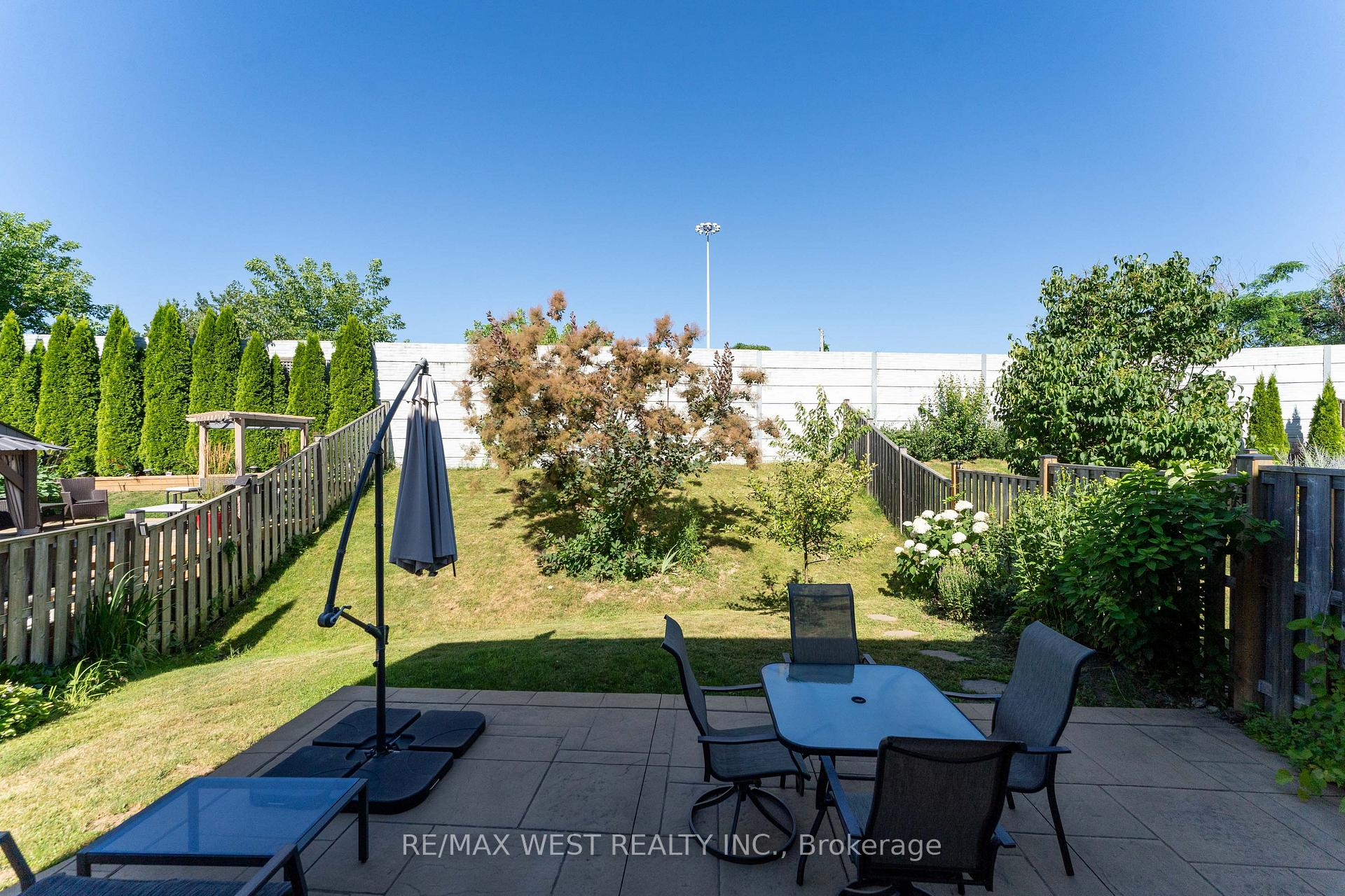 Photo 35 of 71 Sexton Crescent, Hamilton, Ancaster — HOMEH