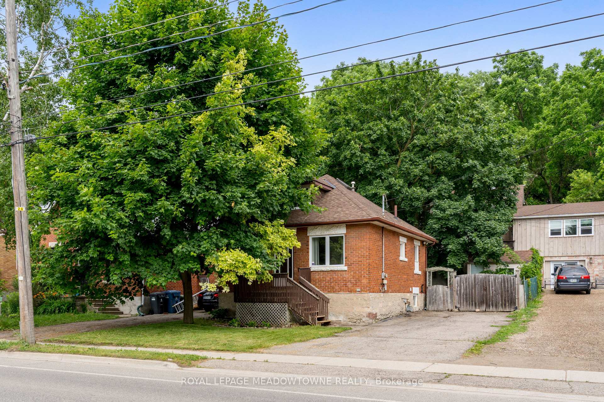 Photo 4 of 112 Elizabeth Street, Guelph, St. Patrick's Ward — HOMEH