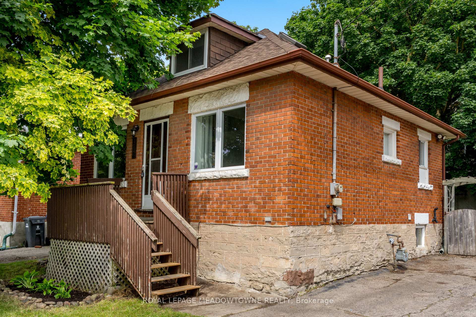 Photo 5 of 112 Elizabeth Street, Guelph, St. Patrick's Ward — HOMEH