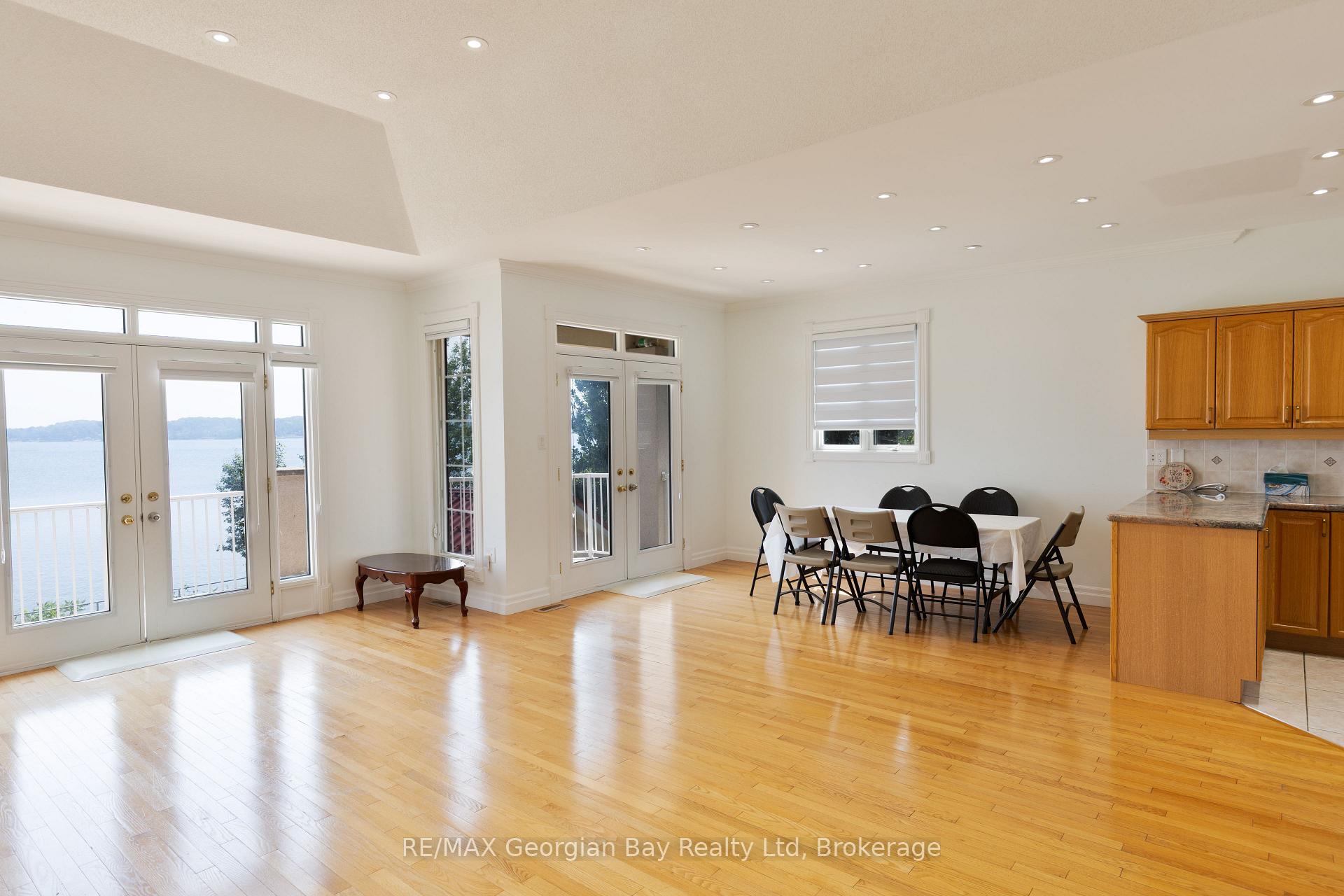 Photo 10 of 369 Aberdeen Boulevard, Midland — HOMEH