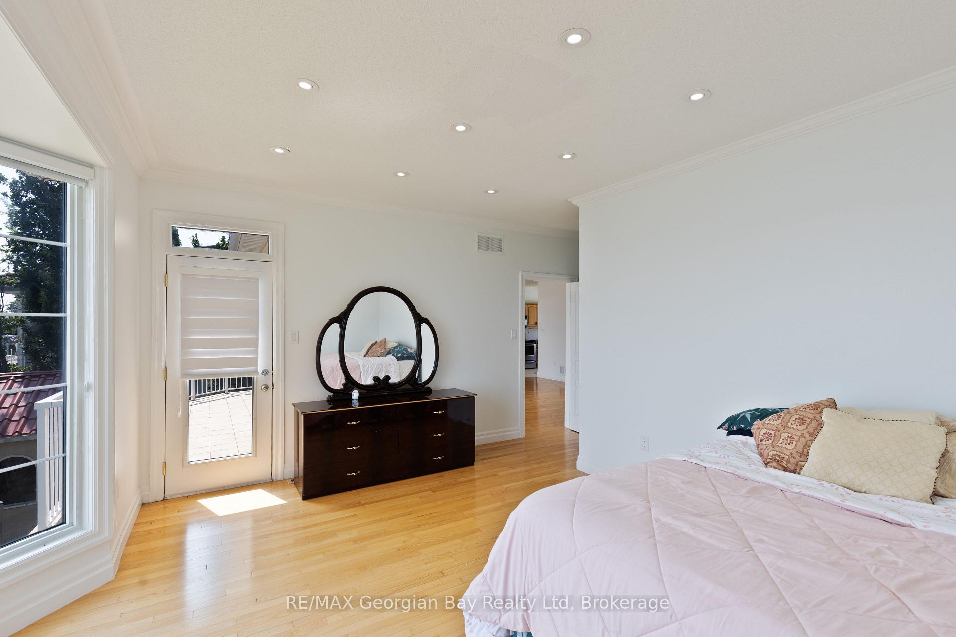 Photo 32 of 369 Aberdeen Boulevard, Midland — HOMEH