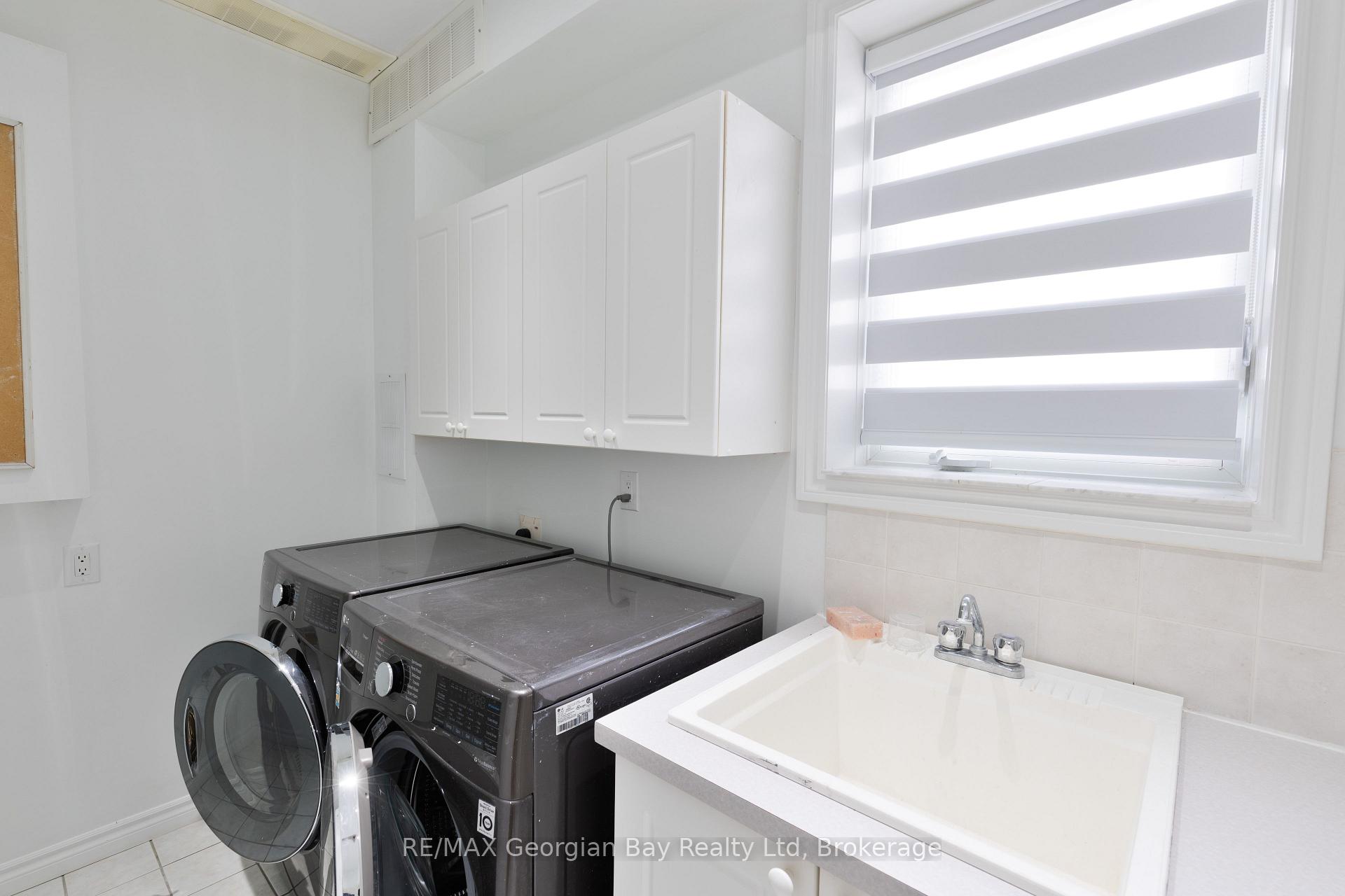 Photo 23 of 369 Aberdeen Boulevard, Midland — HOMEH