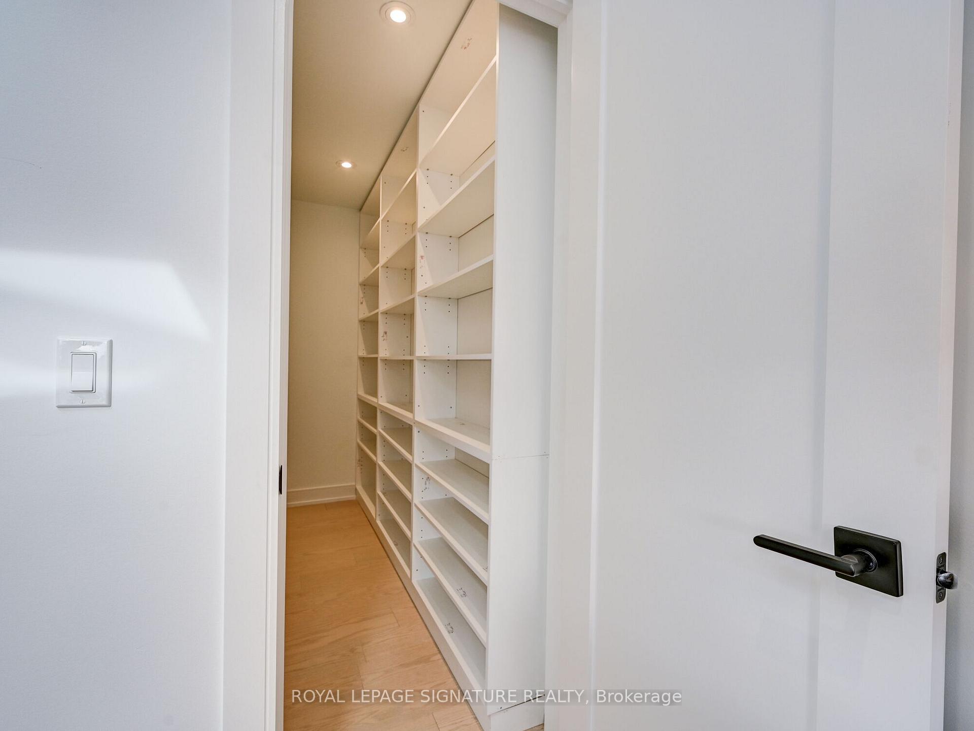 Photo 22 of 376 O'Connor Drive, Toronto, East York — HOMEH