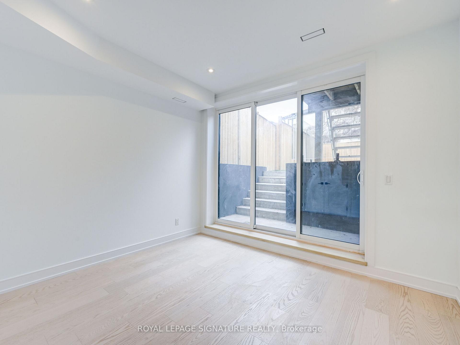 Photo 23 of 376 O'Connor Drive, Toronto, East York — HOMEH