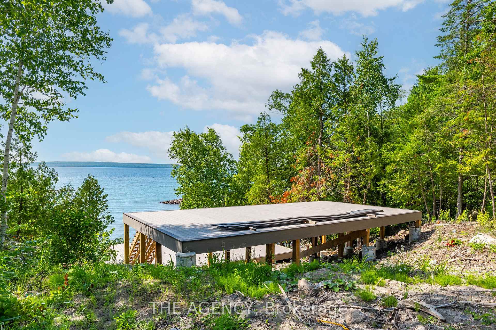 Photo 3 of 466 Silver Birch Drive, Tiny, Rural Tiny — HOMEH