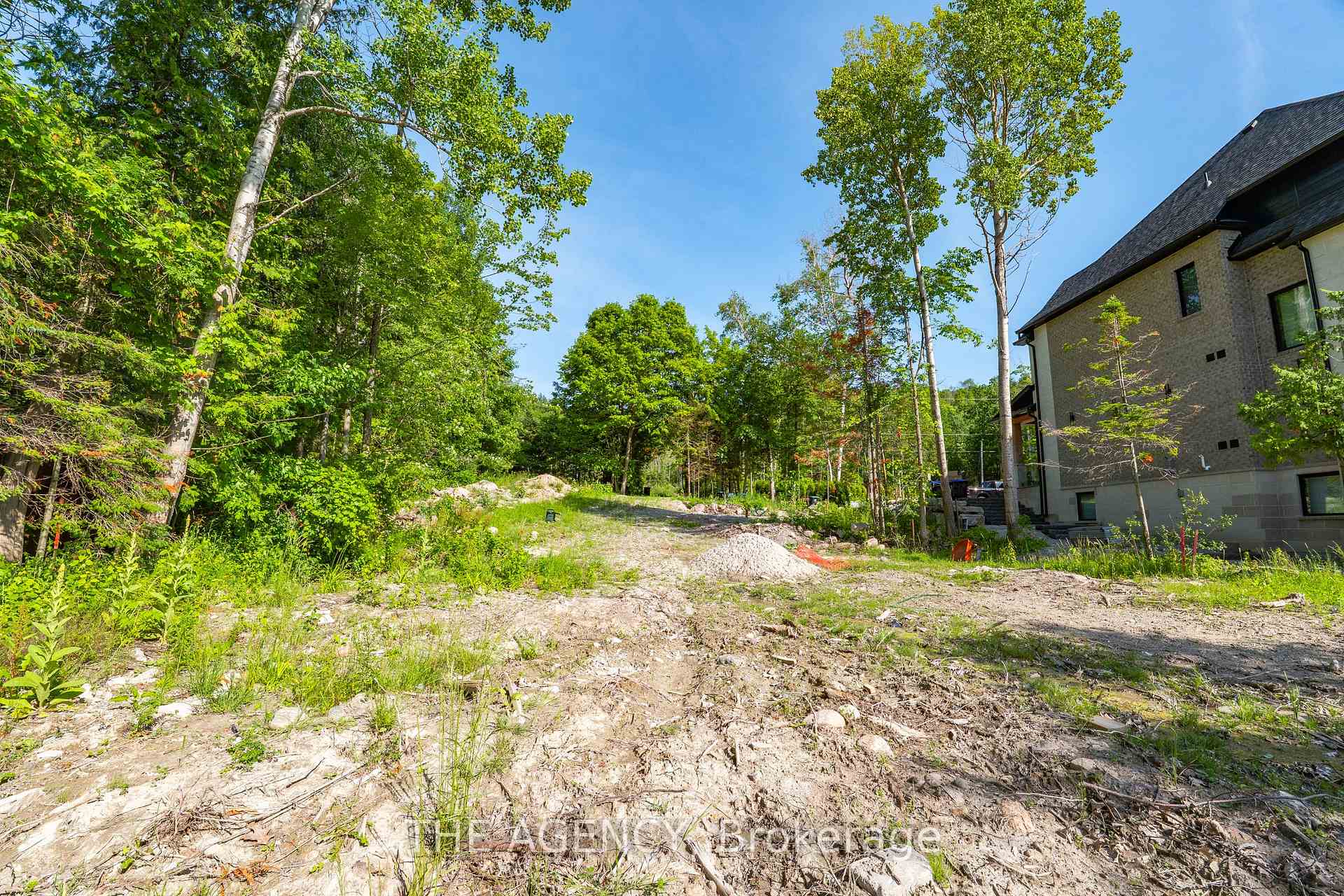 Photo 17 of 466 Silver Birch Drive, Tiny, Rural Tiny — HOMEH