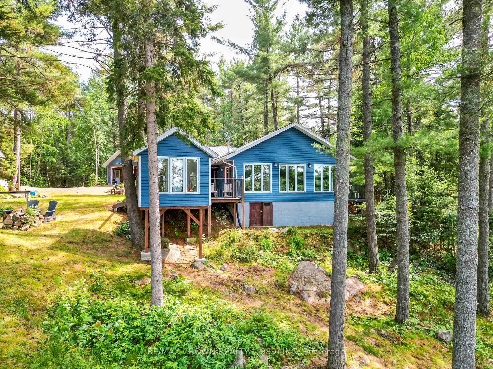 Front of 170 Talon Lake Road S