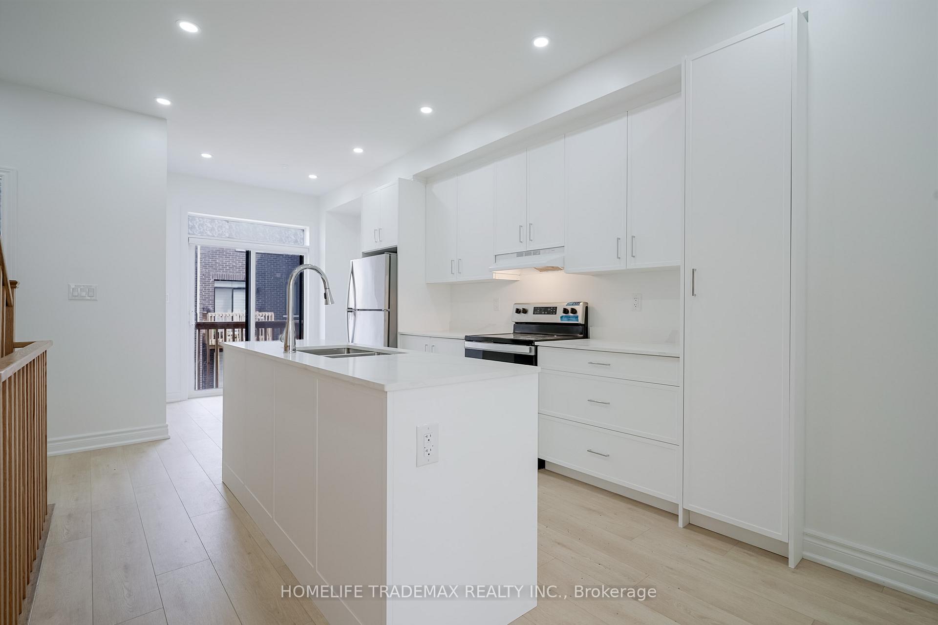Photo 4 of 770 Eddystone Path, Oshawa, Donevan — HOMEH