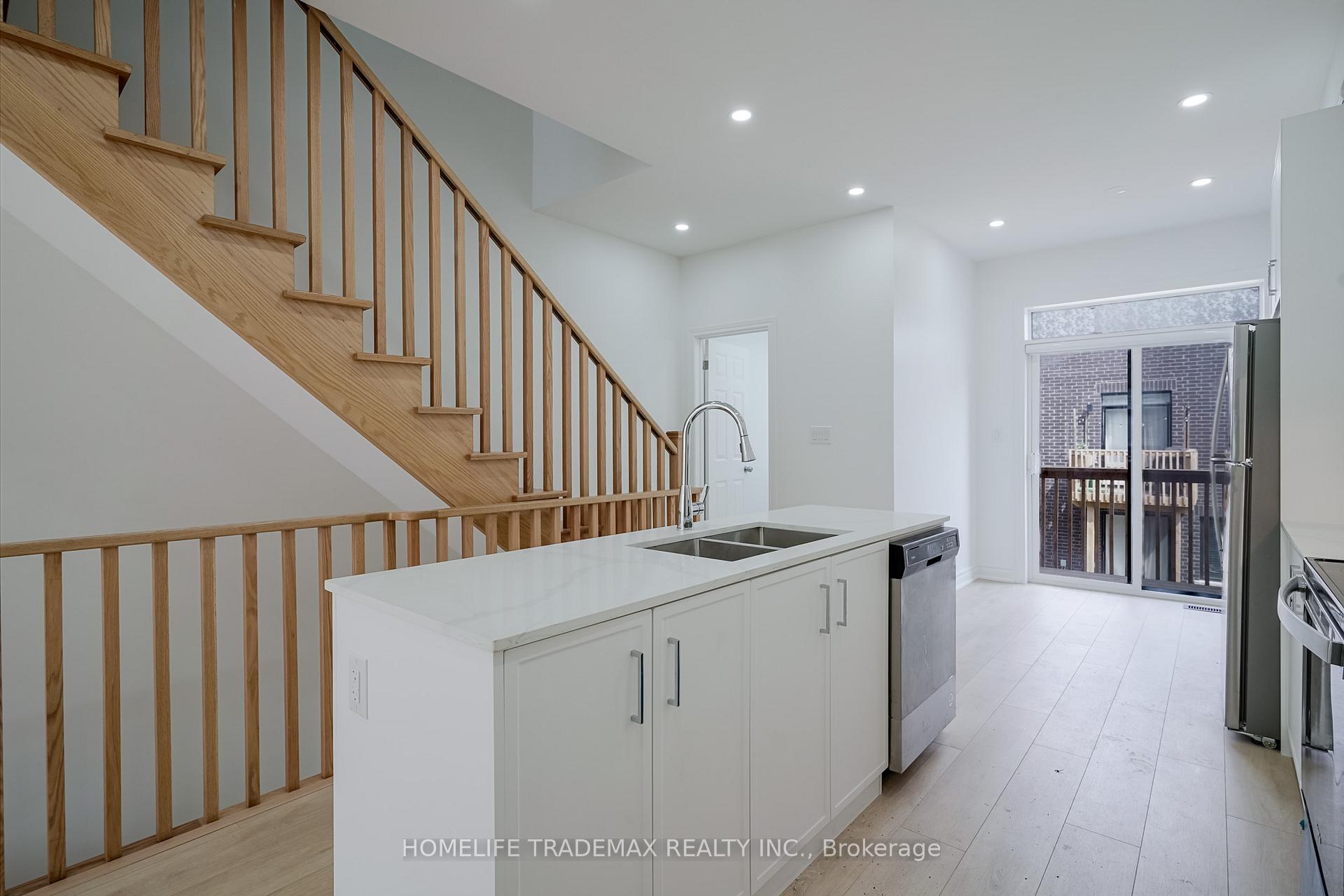 Photo 6 of 770 Eddystone Path, Oshawa, Donevan — HOMEH