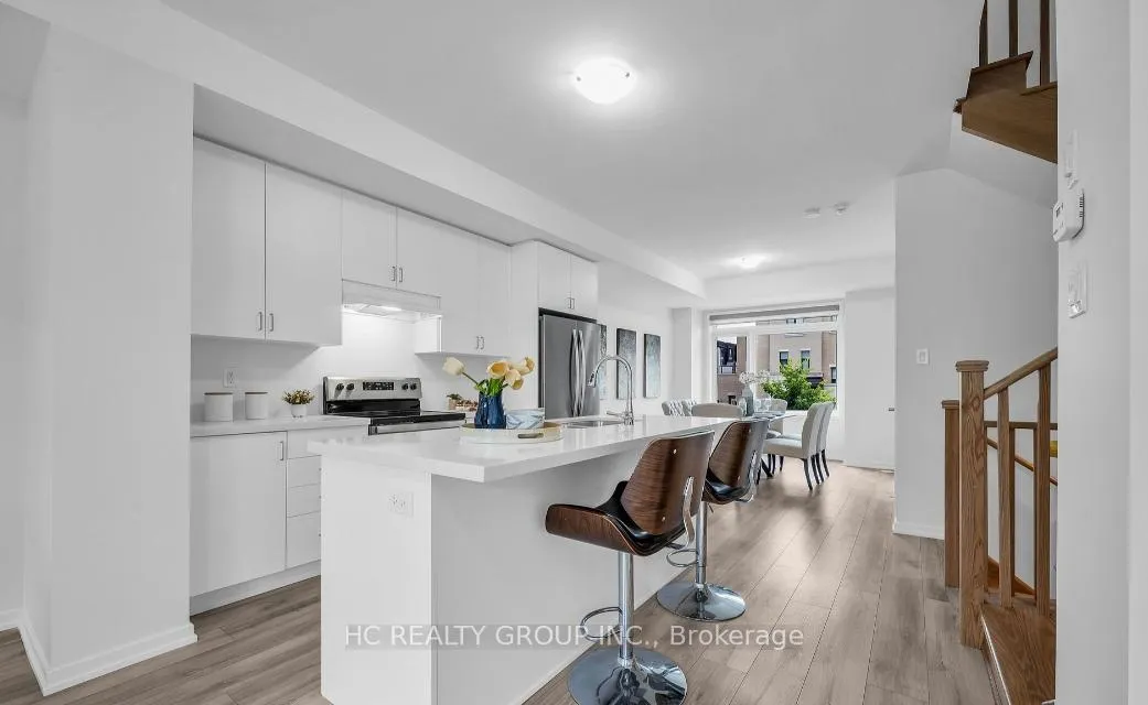 Photo 3 of 97 Crimson Forest Drive, Vaughan, Patterson — HOMEH
