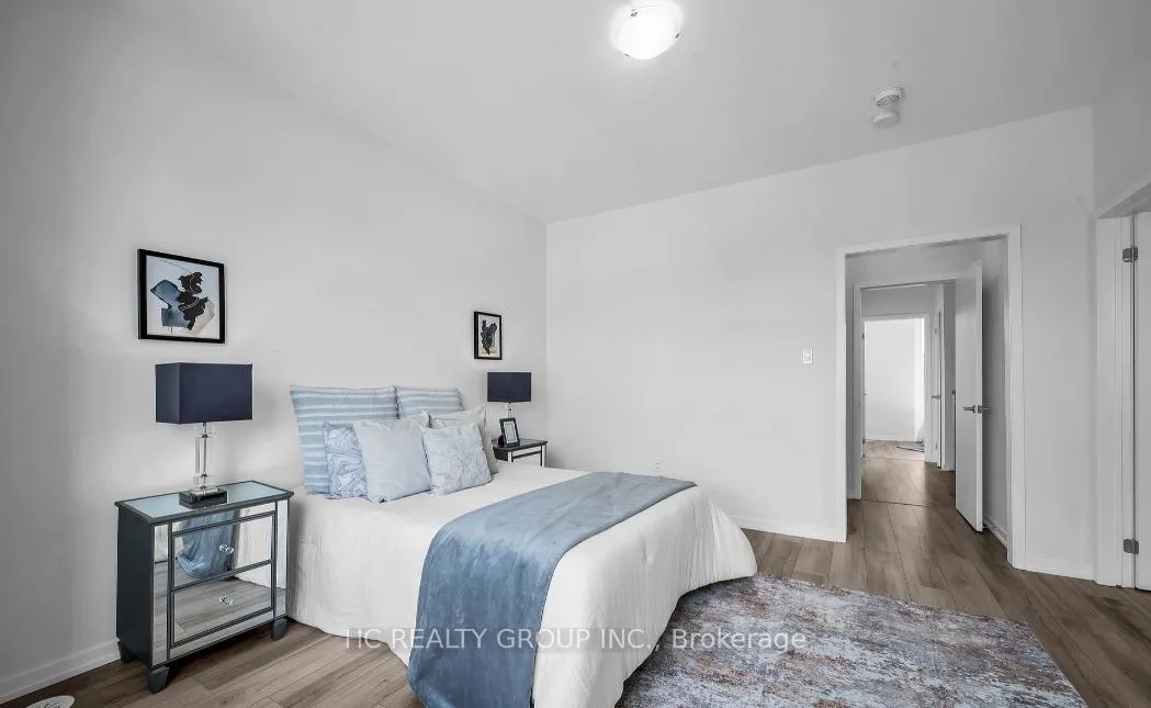 Photo 12 of 97 Crimson Forest Drive, Vaughan, Patterson — HOMEH