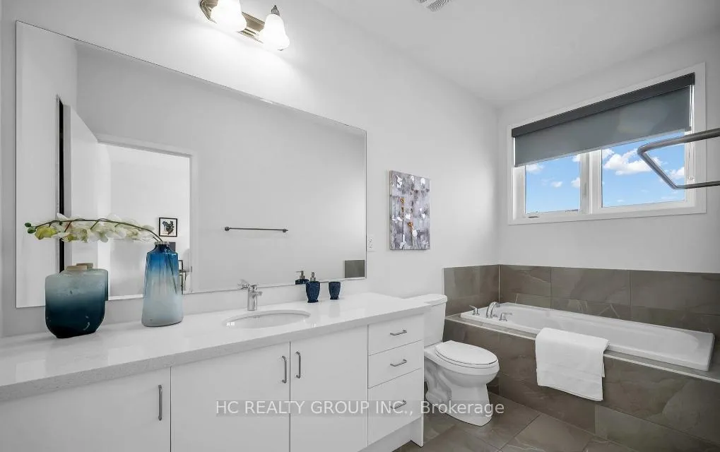 Photo 15 of 97 Crimson Forest Drive, Vaughan, Patterson — HOMEH
