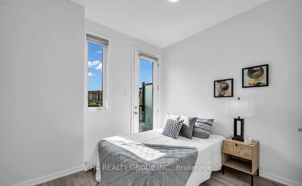 Photo 16 of 97 Crimson Forest Drive, Vaughan, Patterson — HOMEH