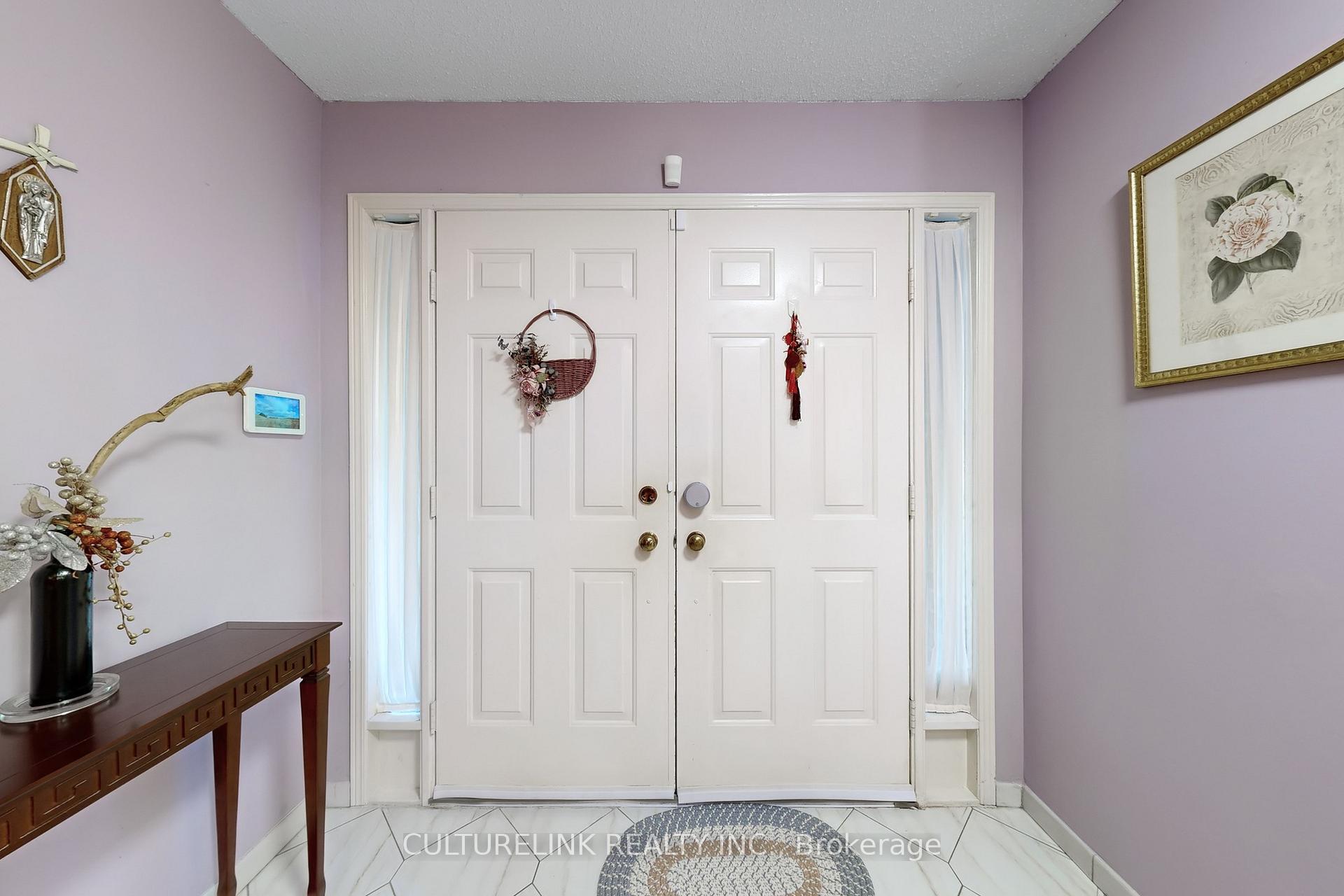 Photo 2 of 94 Coledale Road, Markham, Unionville — HOMEH