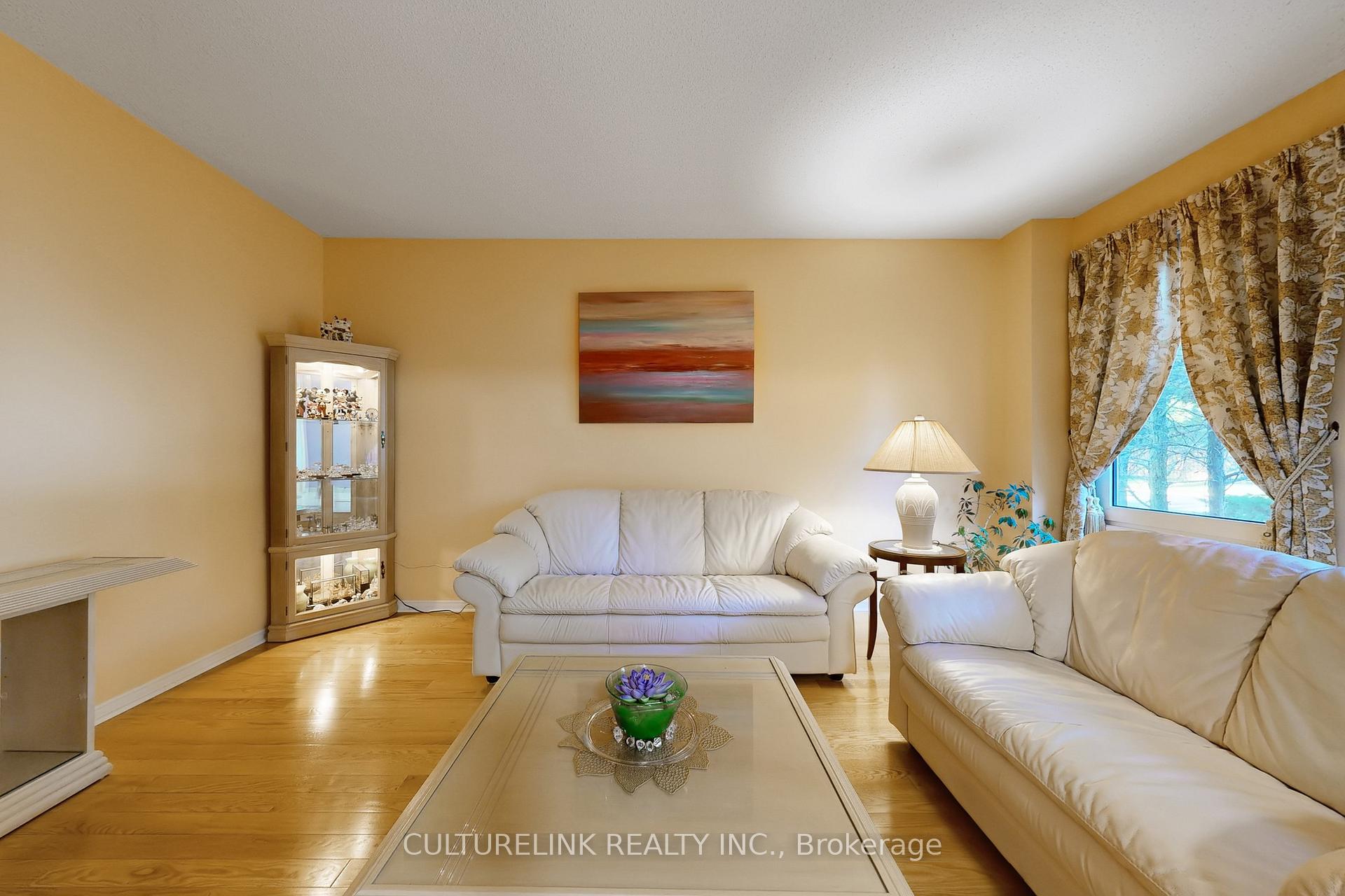 Photo 13 of 94 Coledale Road, Markham, Unionville — HOMEH