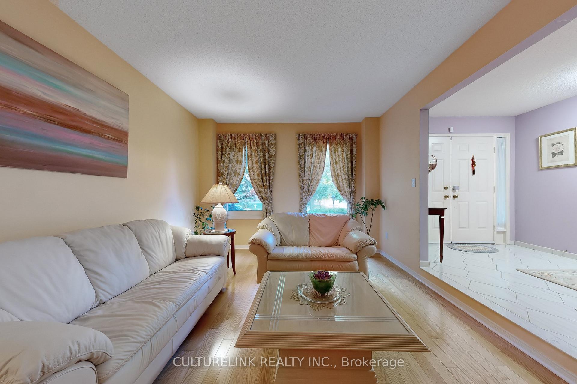 Photo 3 of 94 Coledale Road, Markham, Unionville — HOMEH