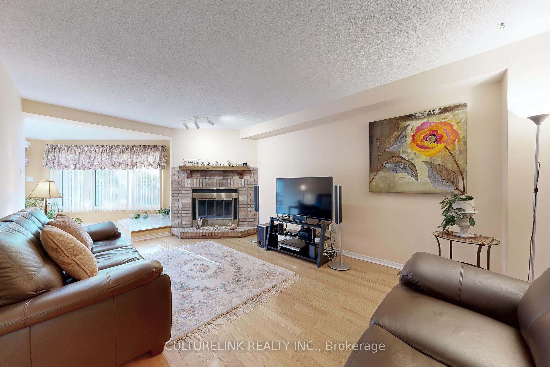 Photo 32 of 94 Coledale Road, Markham, Unionville — HOMEH
