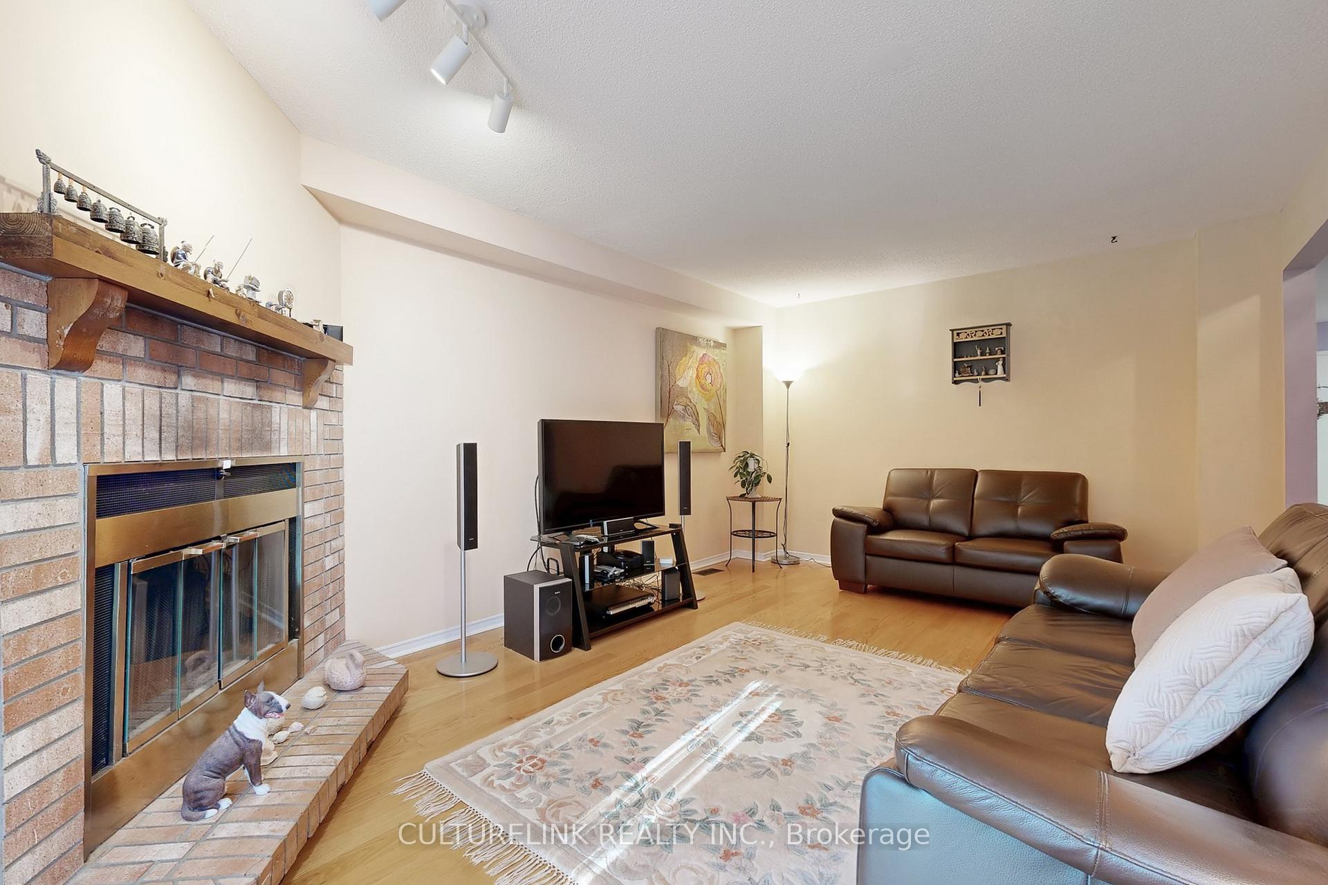 Photo 6 of 94 Coledale Road, Markham, Unionville — HOMEH