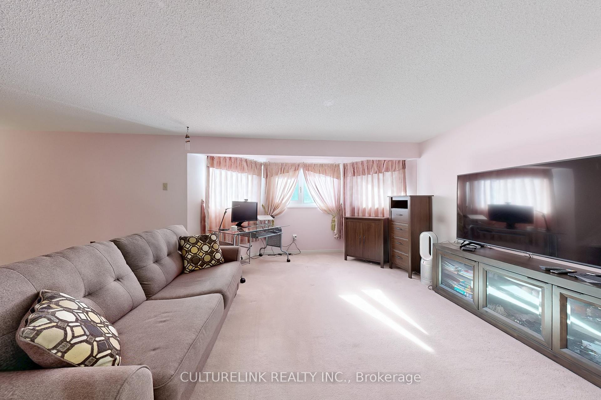 Photo 26 of 94 Coledale Road, Markham, Unionville — HOMEH