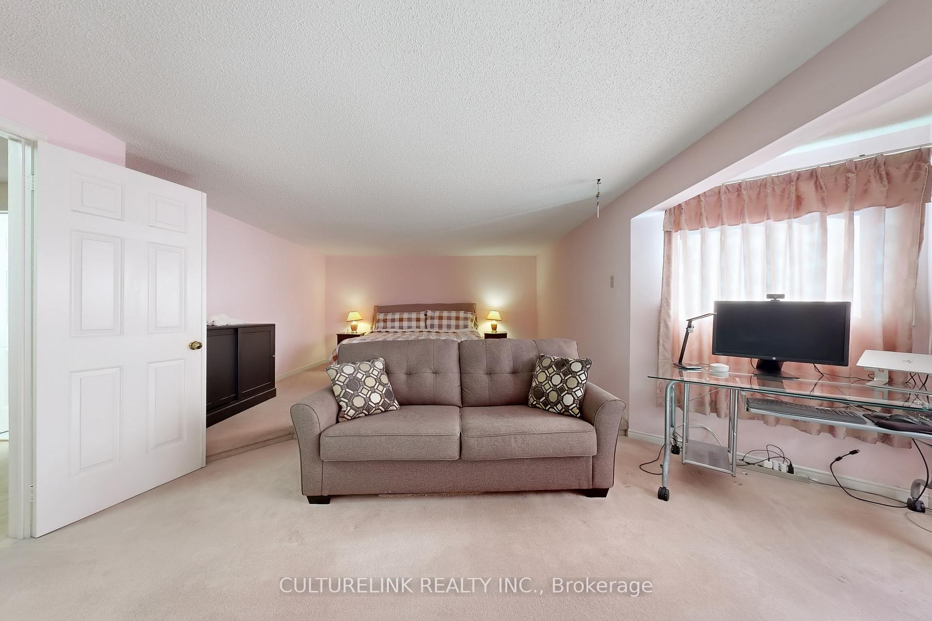 Photo 20 of 94 Coledale Road, Markham, Unionville — HOMEH