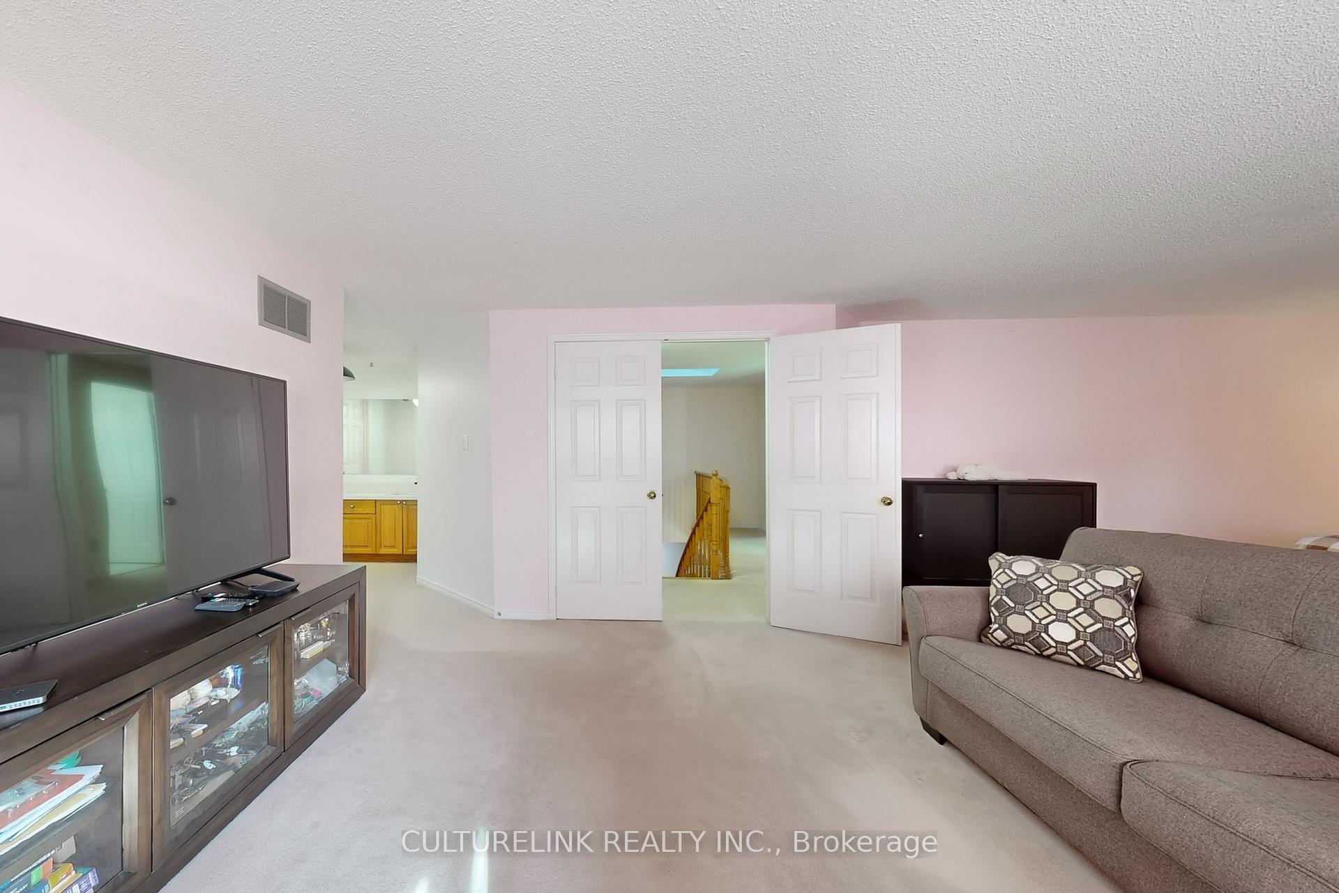 Photo 18 of 94 Coledale Road, Markham, Unionville — HOMEH