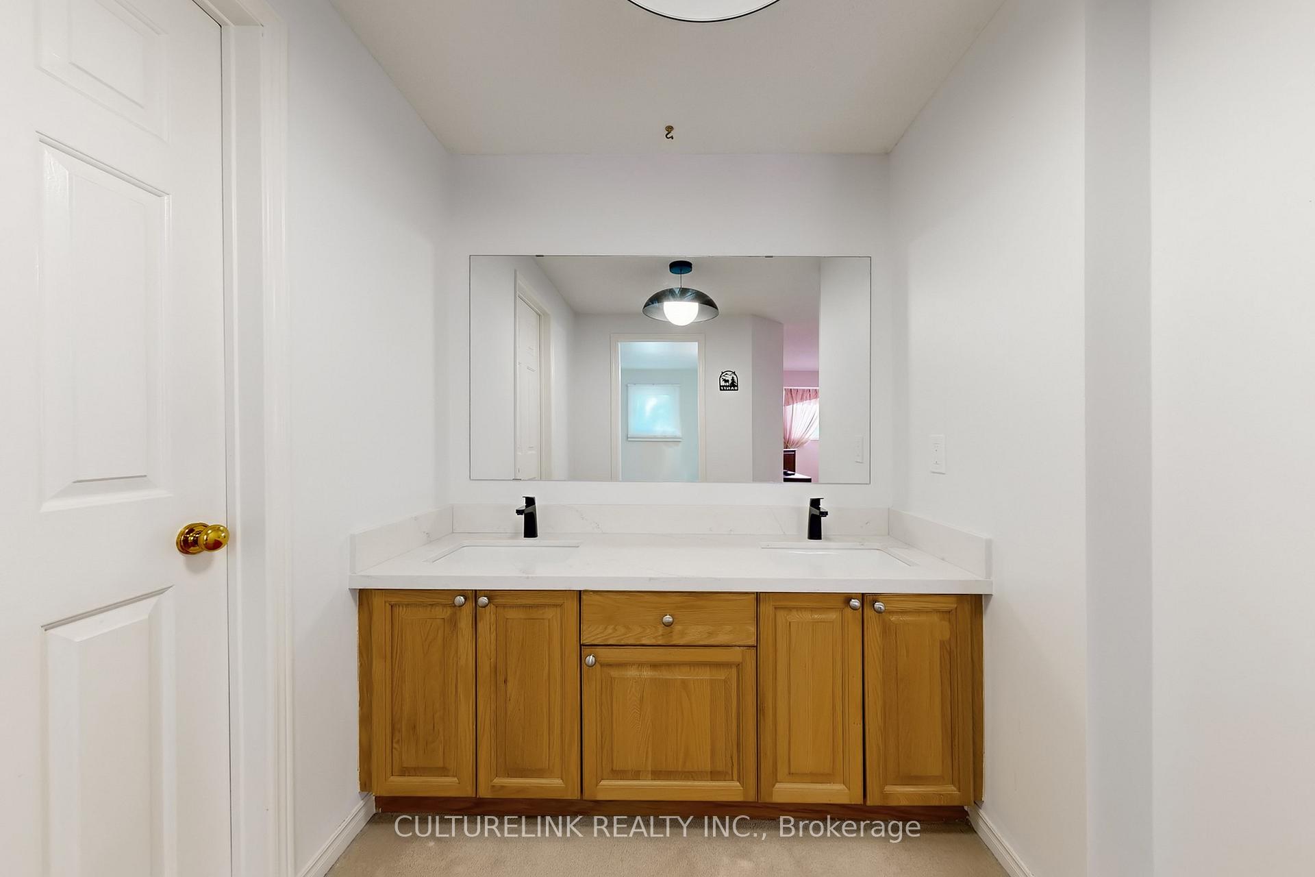 Photo 19 of 94 Coledale Road, Markham, Unionville — HOMEH