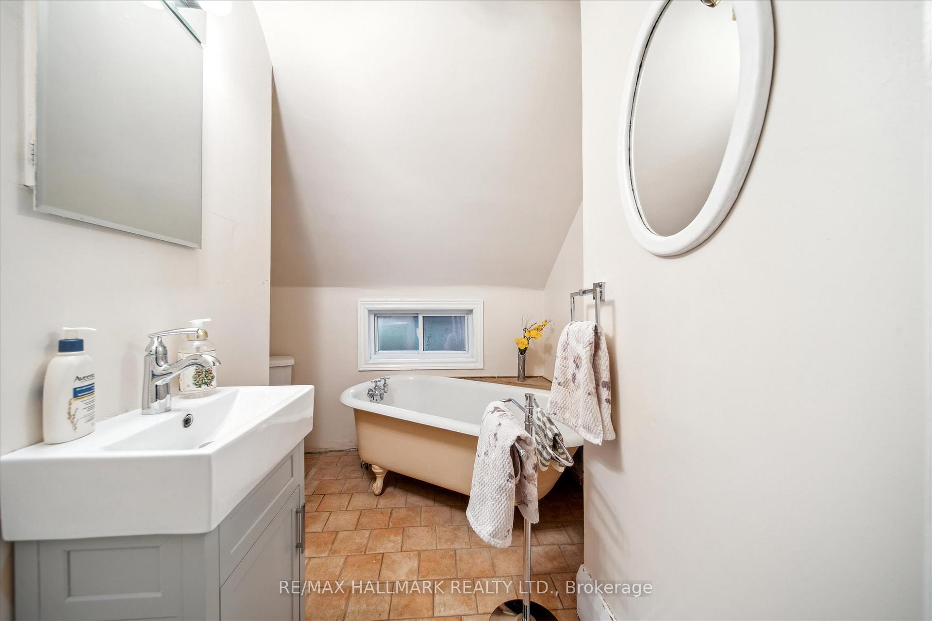 Photo 40 of 510 Northcliffe Boulevard, Toronto, Oakwood Village — HOMEH