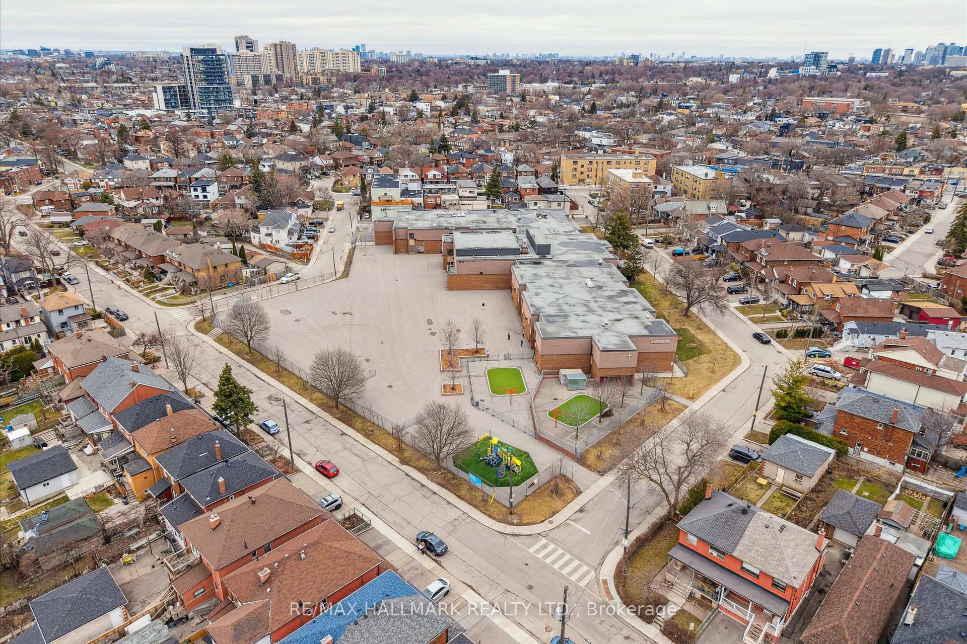 Photo 15 of 510 Northcliffe Boulevard, Toronto, Oakwood Village — HOMEH
