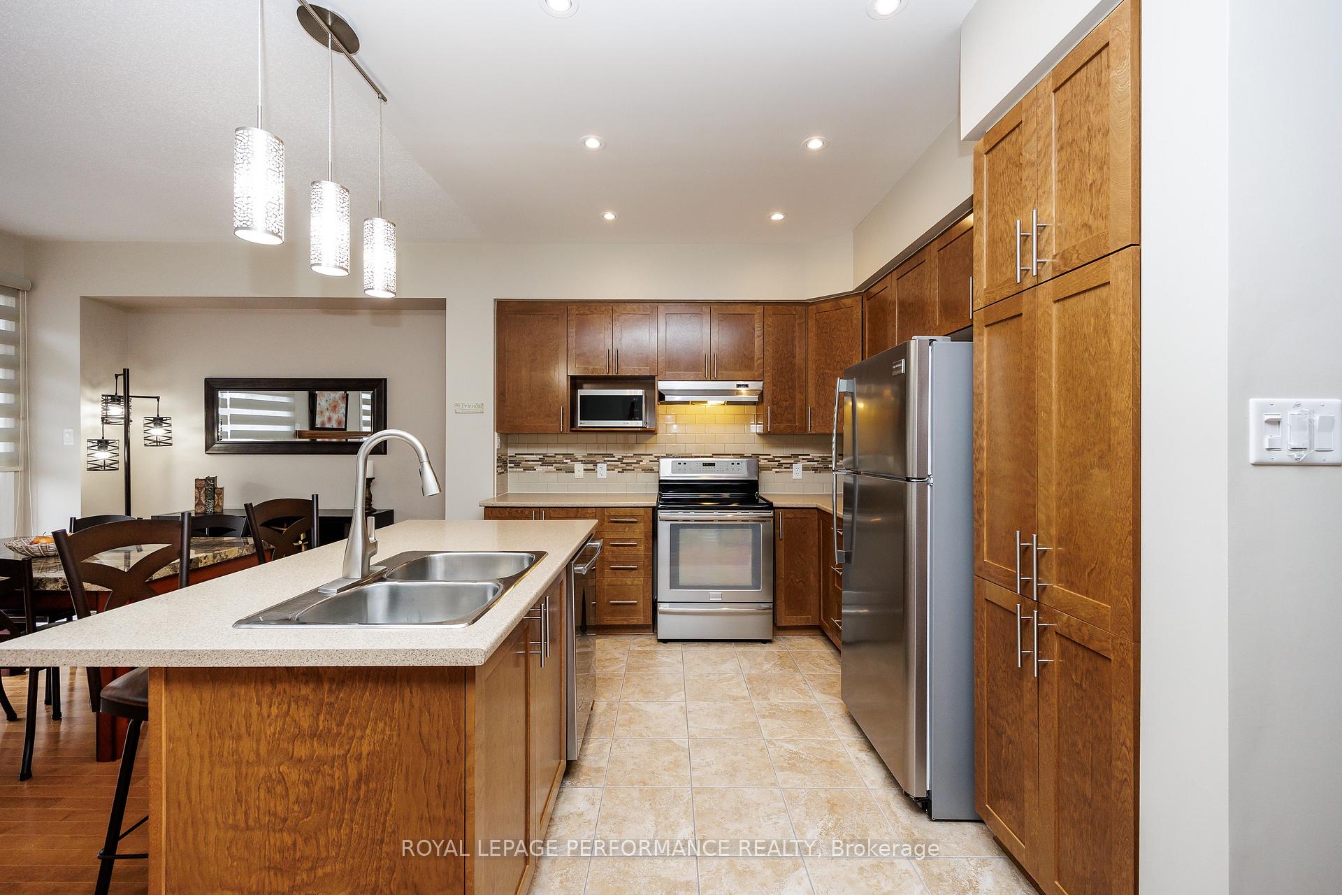 Photo 19 of 104 Popplewell Crescent, Ottawa, Barrhaven - Cedargrove/Fraserdale — HOMEH