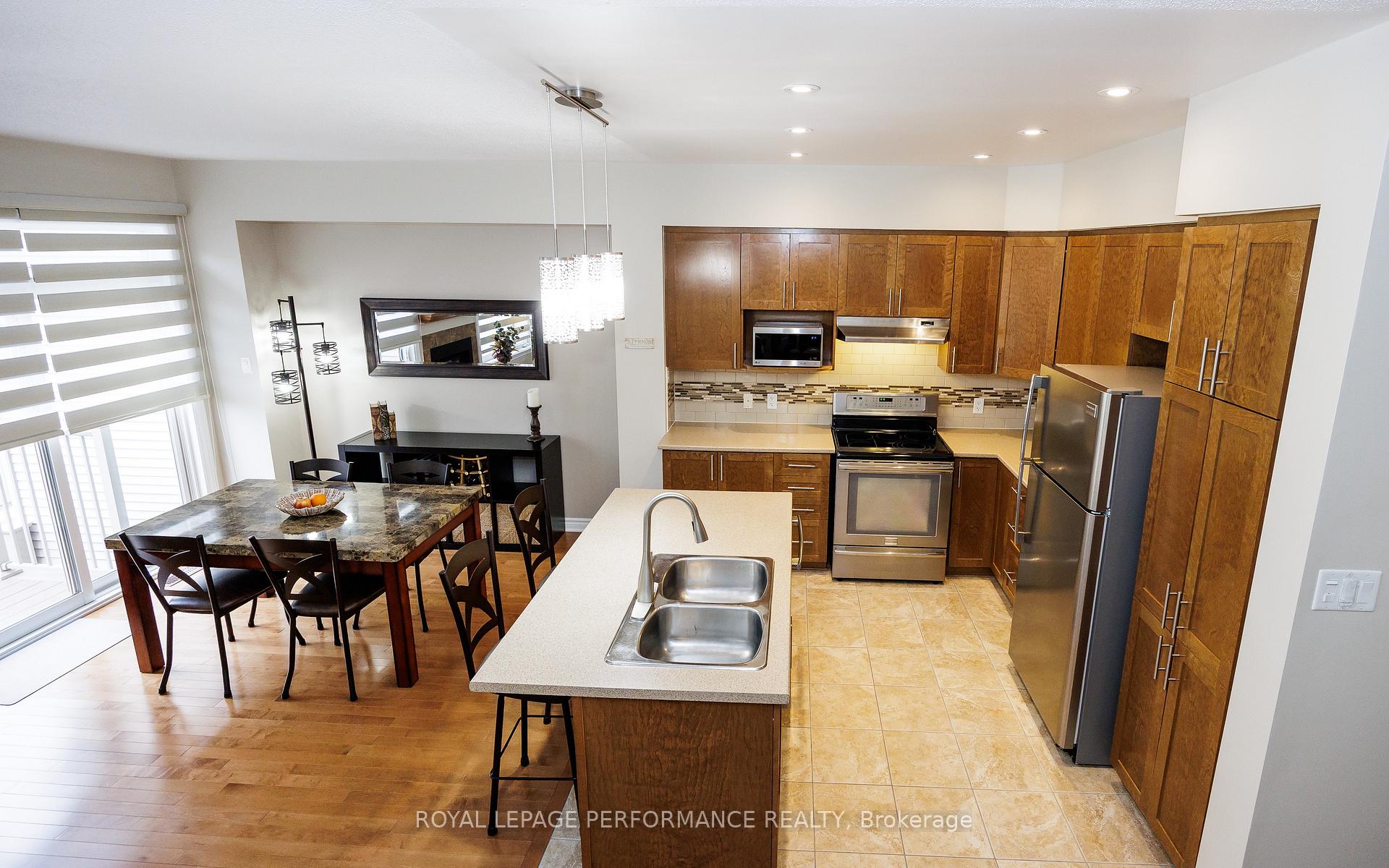 Photo 21 of 104 Popplewell Crescent, Ottawa, Barrhaven - Cedargrove/Fraserdale — HOMEH