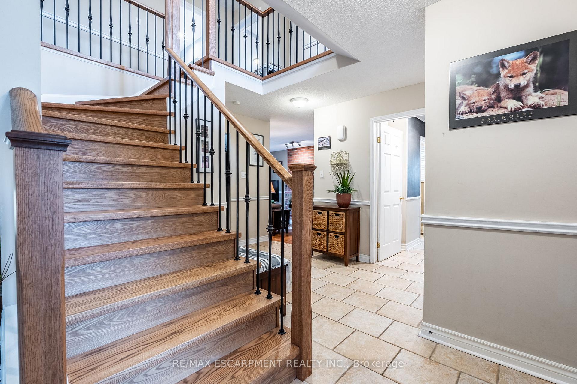 Photo 28 of 24 Vance Crescent, Hamilton, Waterdown — HOMEH