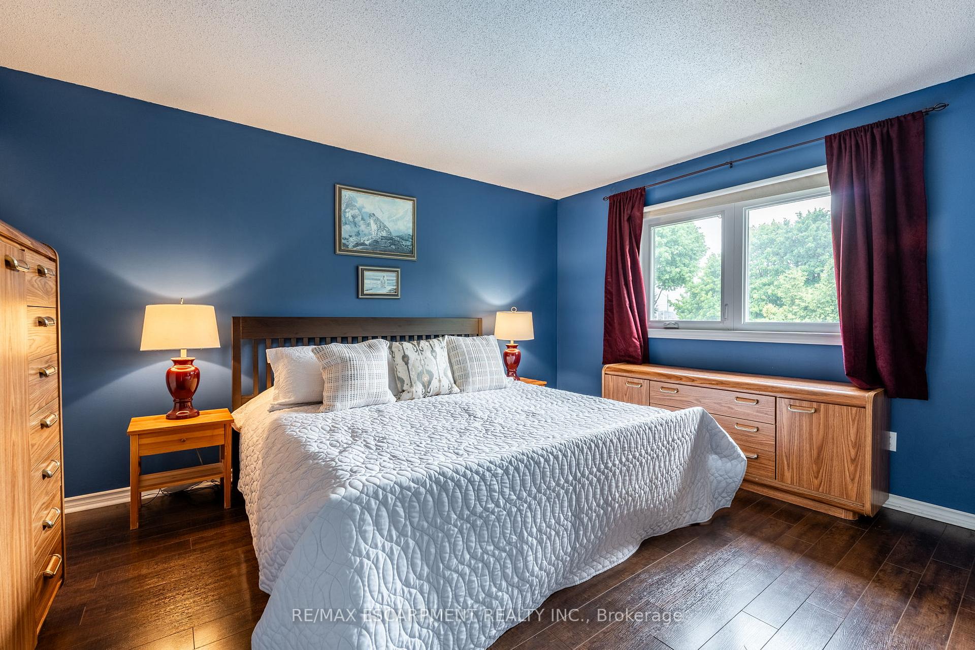 Photo 21 of 24 Vance Crescent, Hamilton, Waterdown — HOMEH