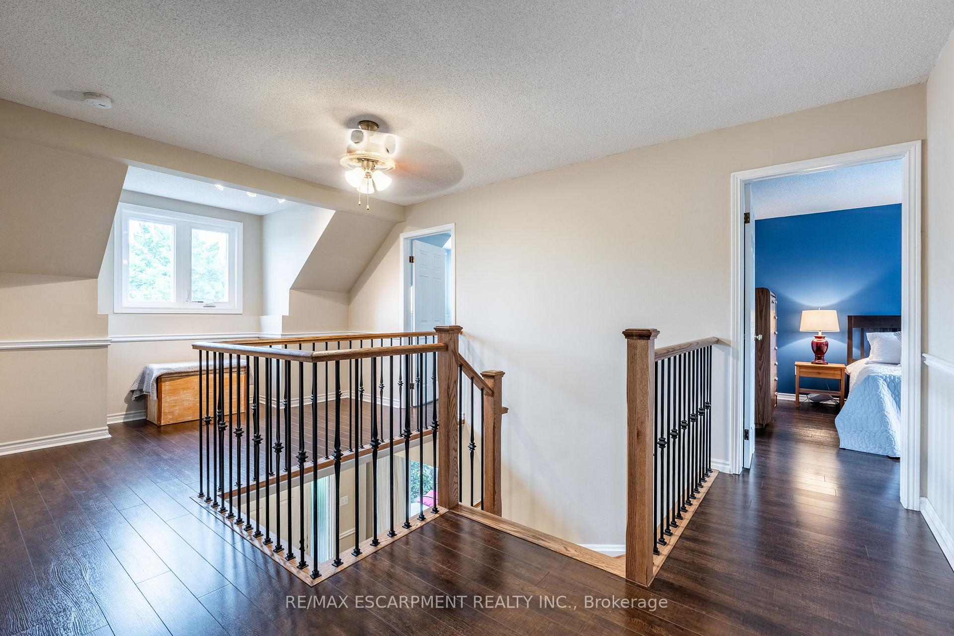 Photo 17 of 24 Vance Crescent, Hamilton, Waterdown — HOMEH
