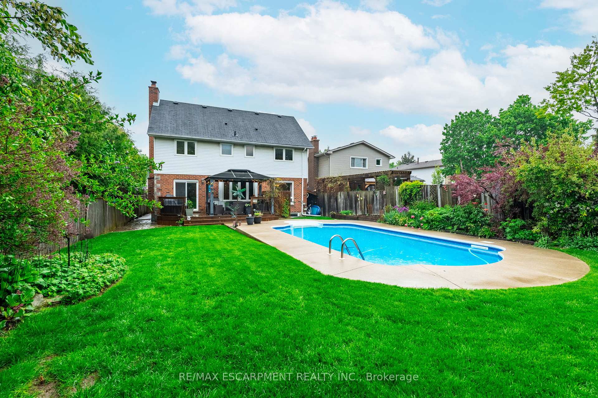 Photo 20 of 24 Vance Crescent, Hamilton, Waterdown — HOMEH