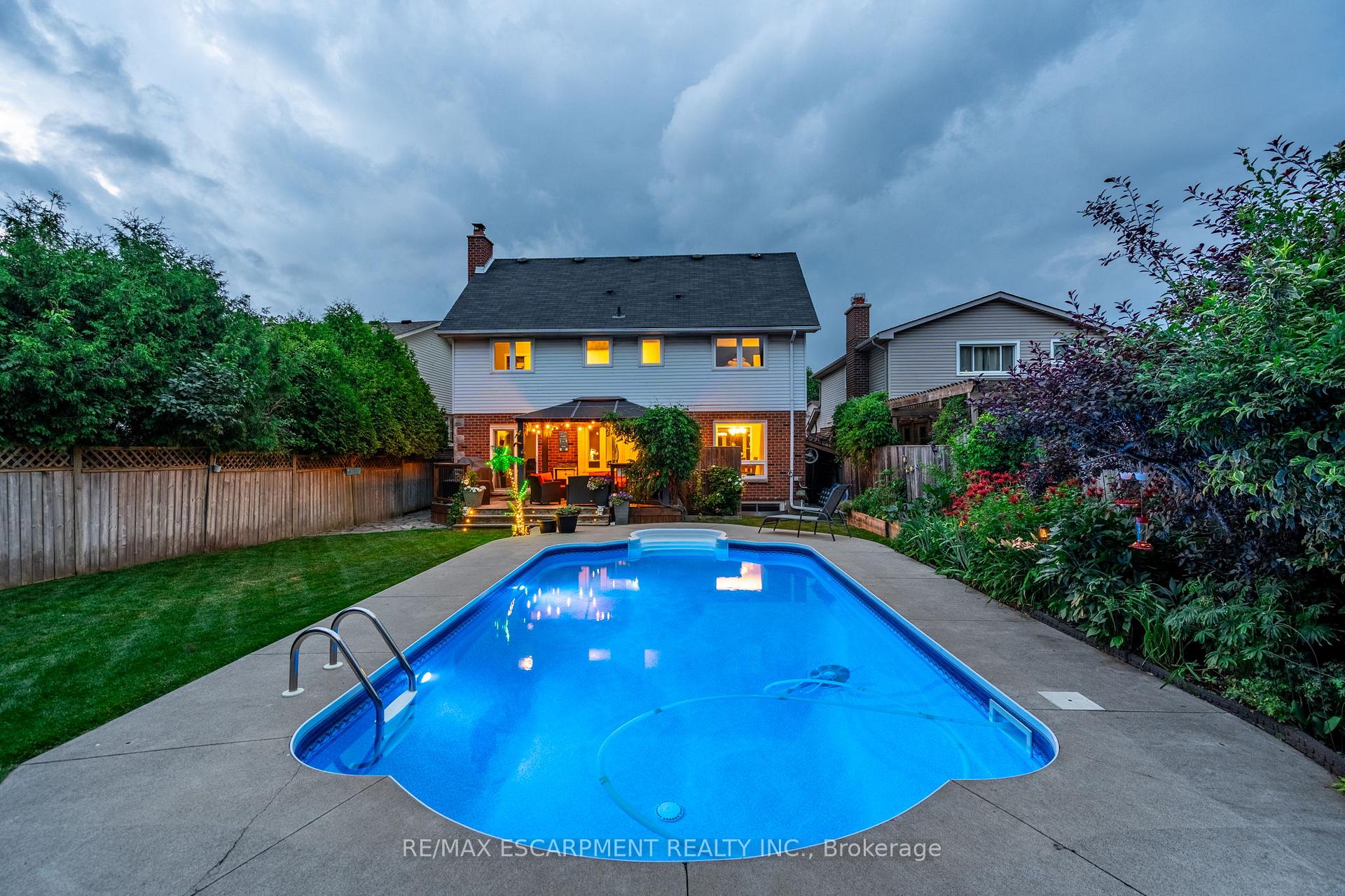 Photo 37 of 24 Vance Crescent, Hamilton, Waterdown — HOMEH