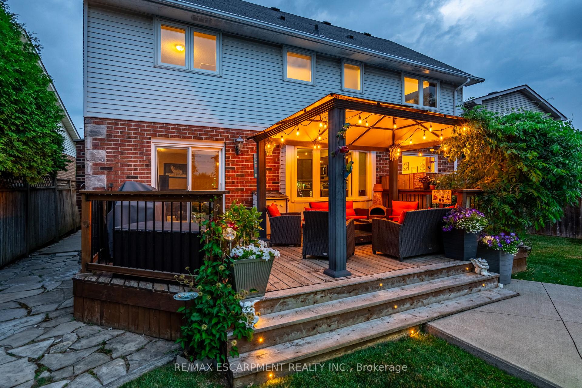 Photo 31 of 24 Vance Crescent, Hamilton, Waterdown — HOMEH