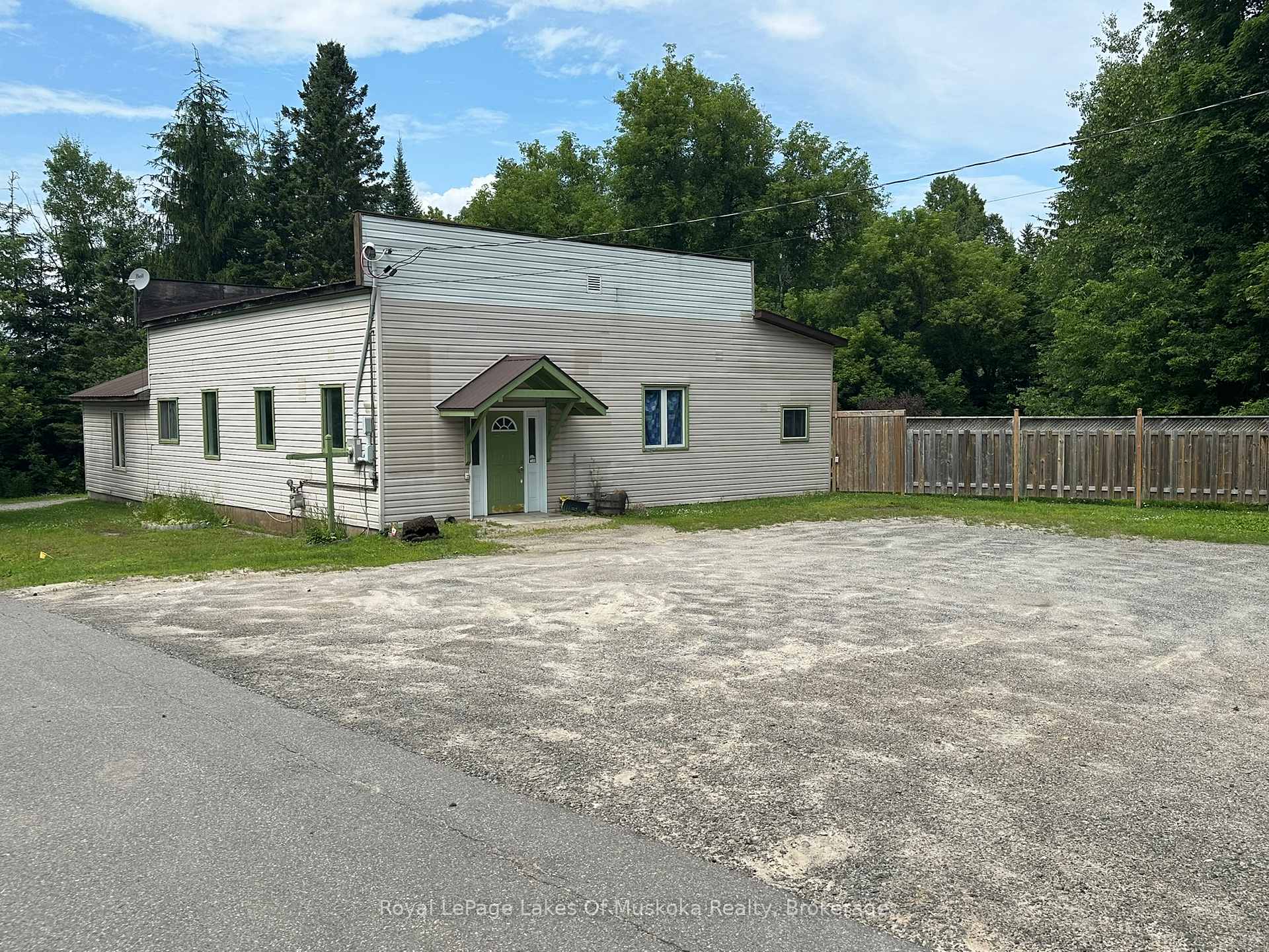 Photo 1 of 76 Ontario Street, Burk's Falls — HOMEH