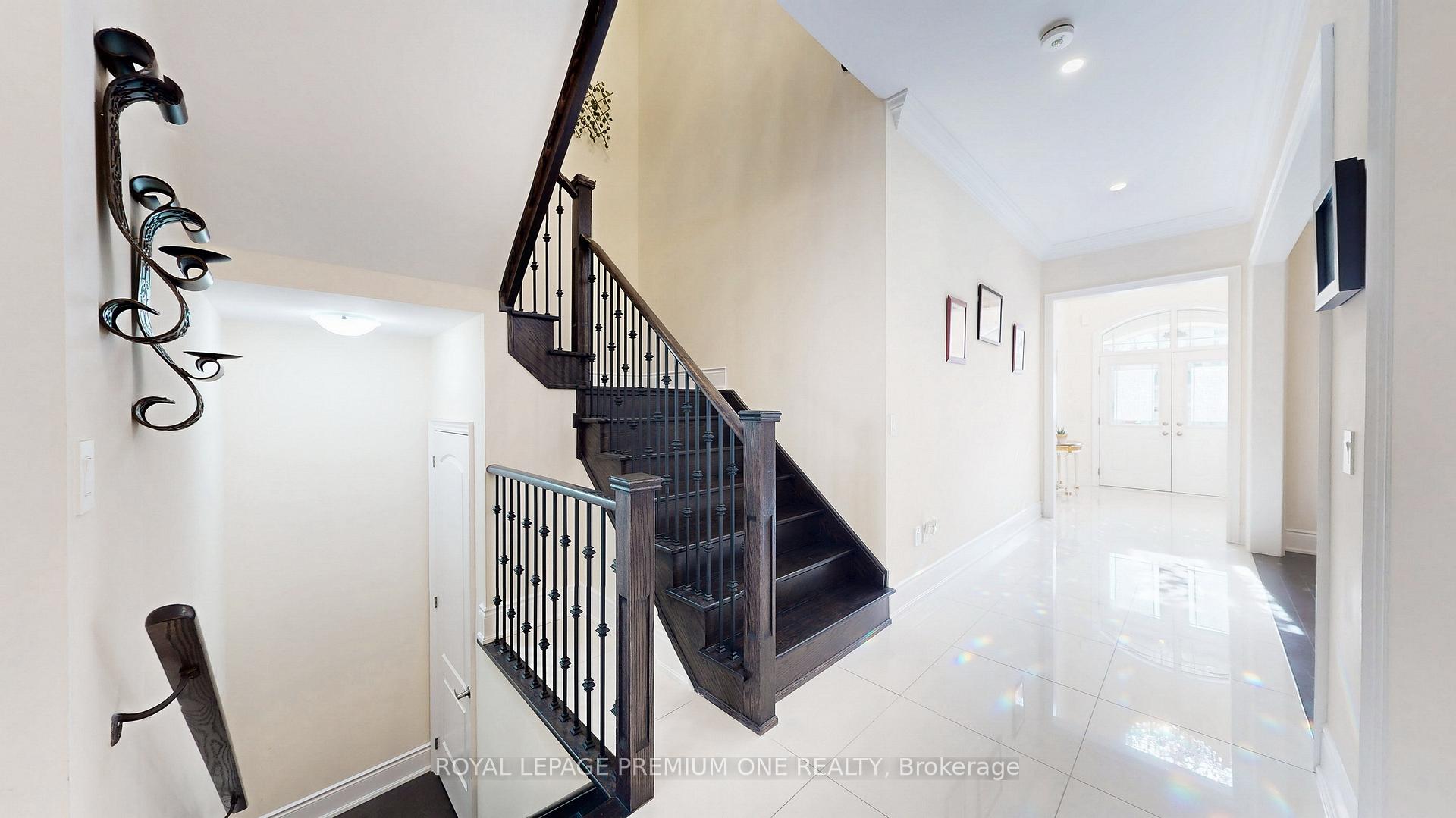 Photo 15 of 52 Daisy Meadow Crescent, Caledon, Caledon East — HOMEH