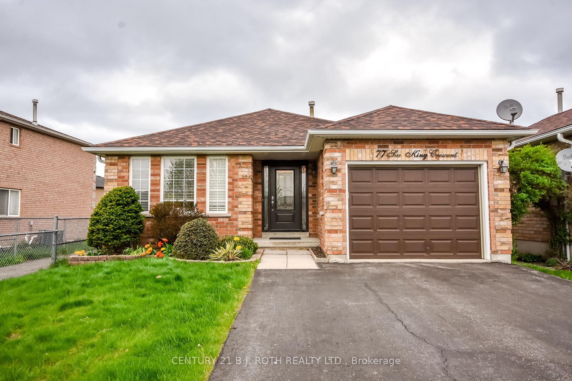 Front of 77 Sun King Crescent