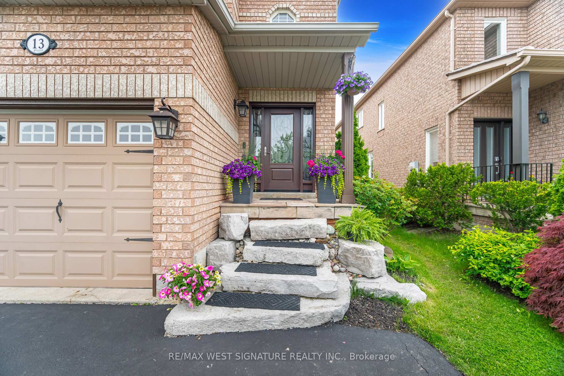 Photo 3 of 13 Senator Way, Caledon, Bolton North — HOMEH