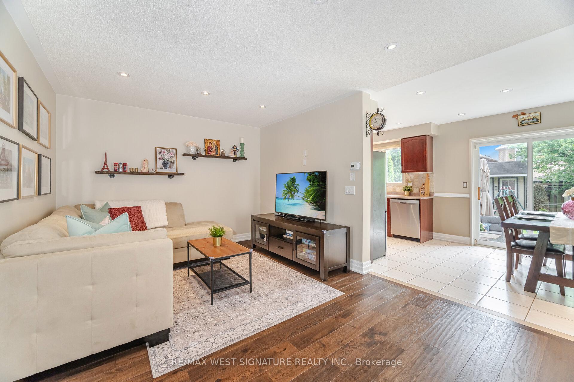 Photo 7 of 13 Senator Way, Caledon, Bolton North — HOMEH