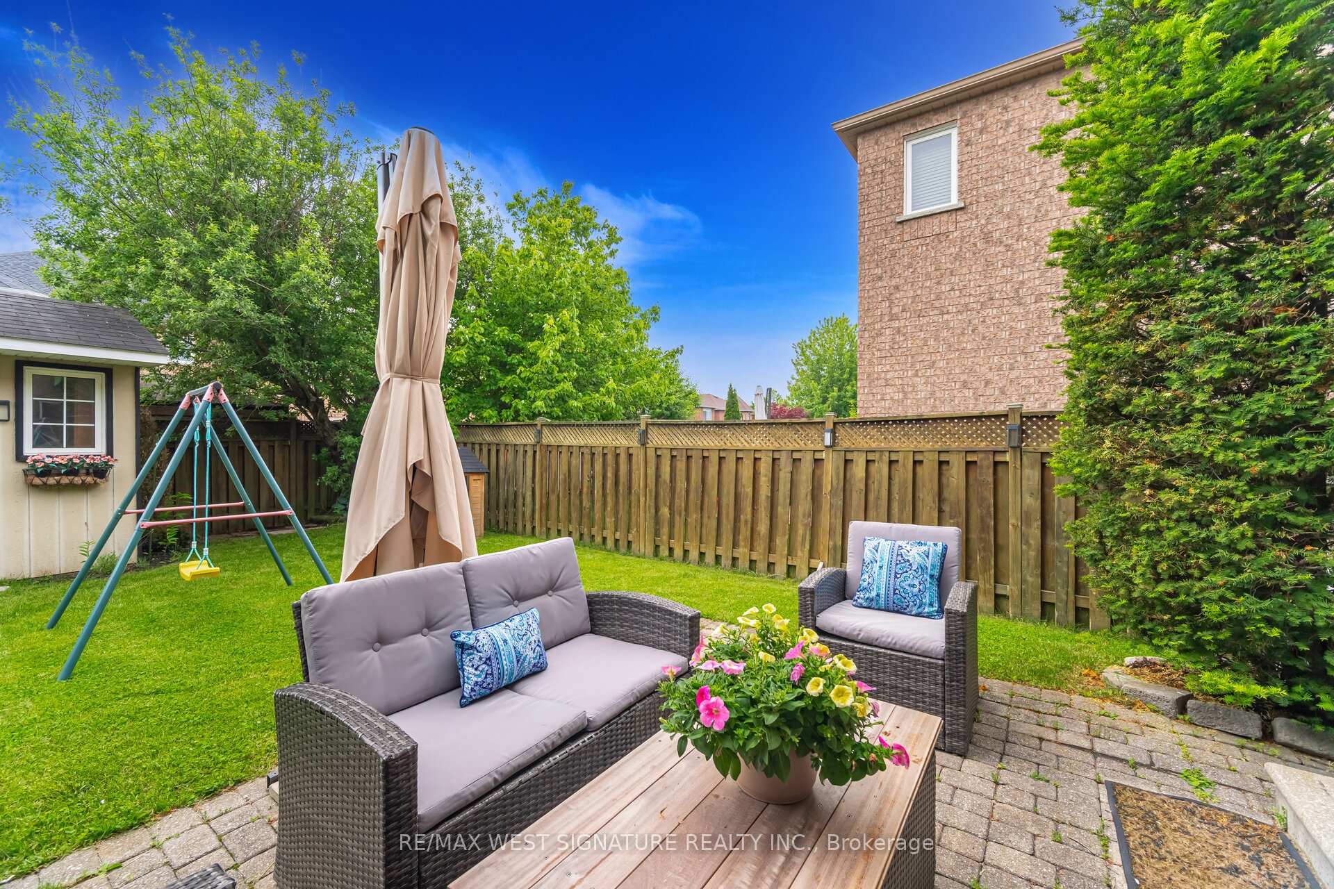 Photo 19 of 13 Senator Way, Caledon, Bolton North — HOMEH