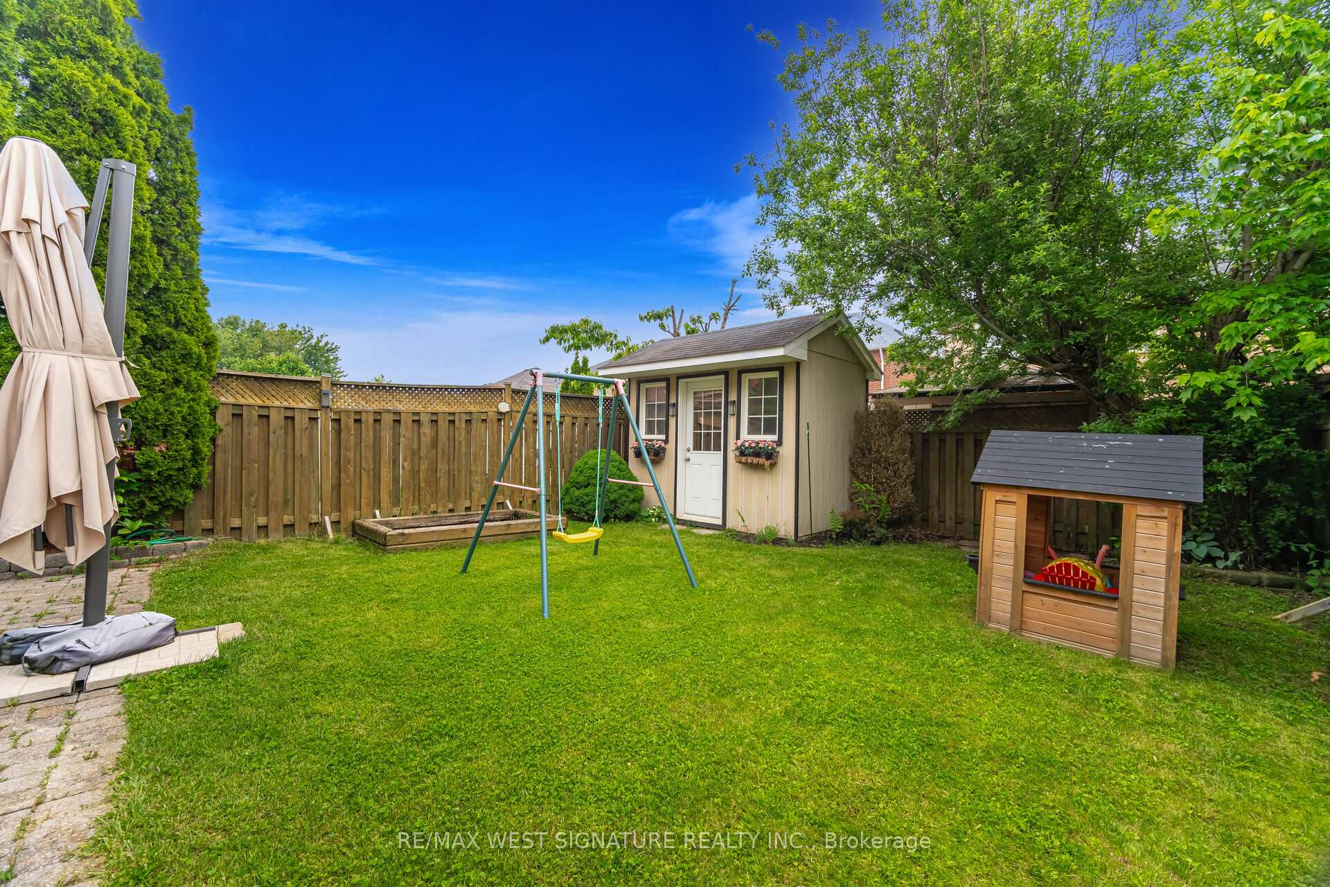 Photo 23 of 13 Senator Way, Caledon, Bolton North — HOMEH