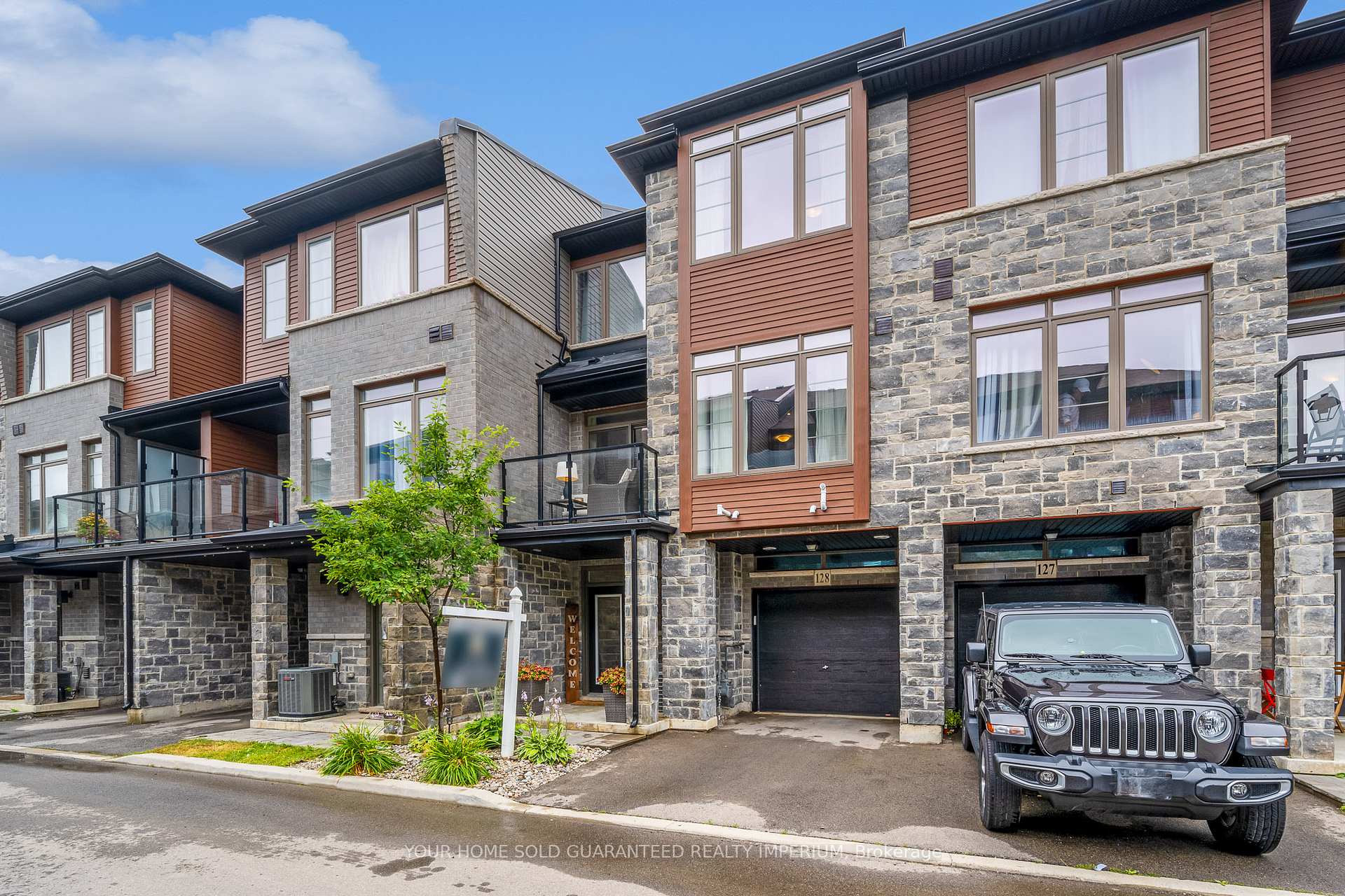 Photo 4 of Unit 128, 30 Times Square Boulevard, Hamilton, Stoney Creek Mountain — HOMEH