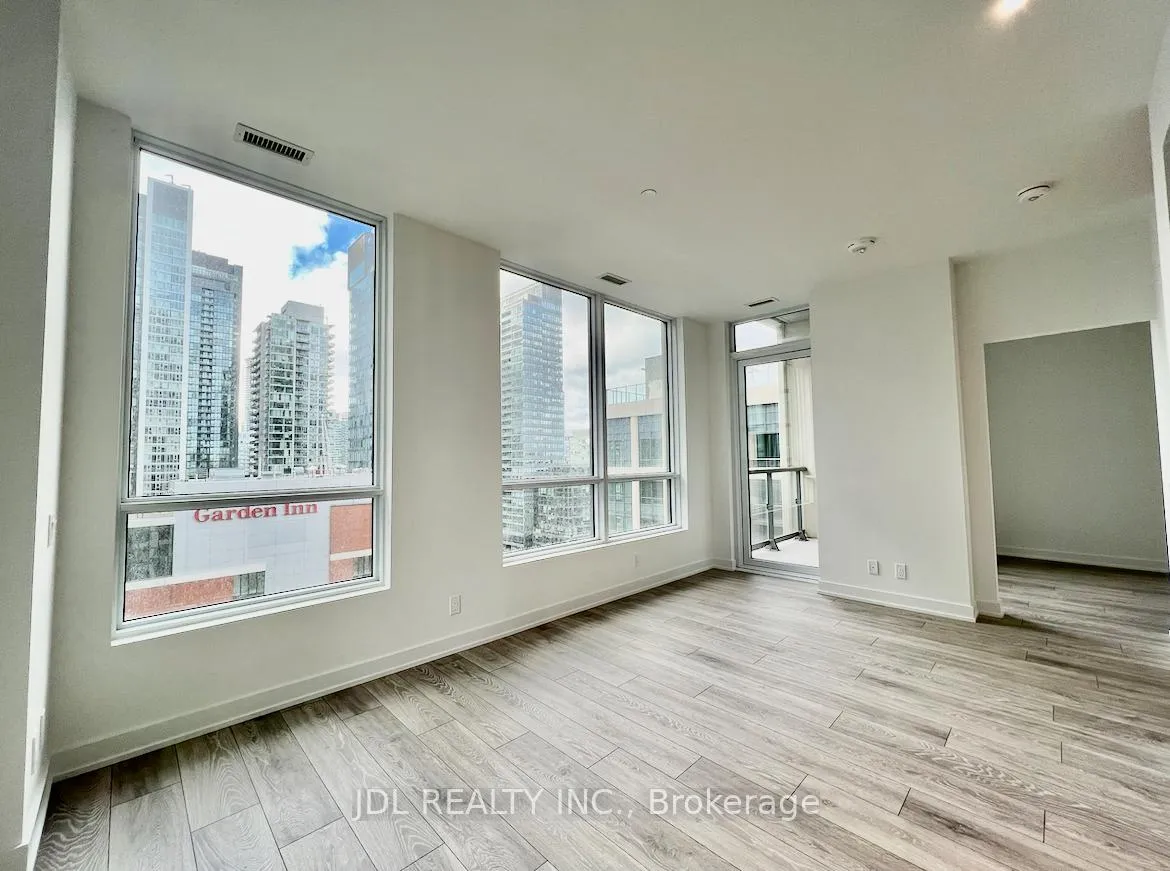 Photo 3 of Unit 1805, 108 Peter Street, Toronto, Waterfront Communities — HOMEH