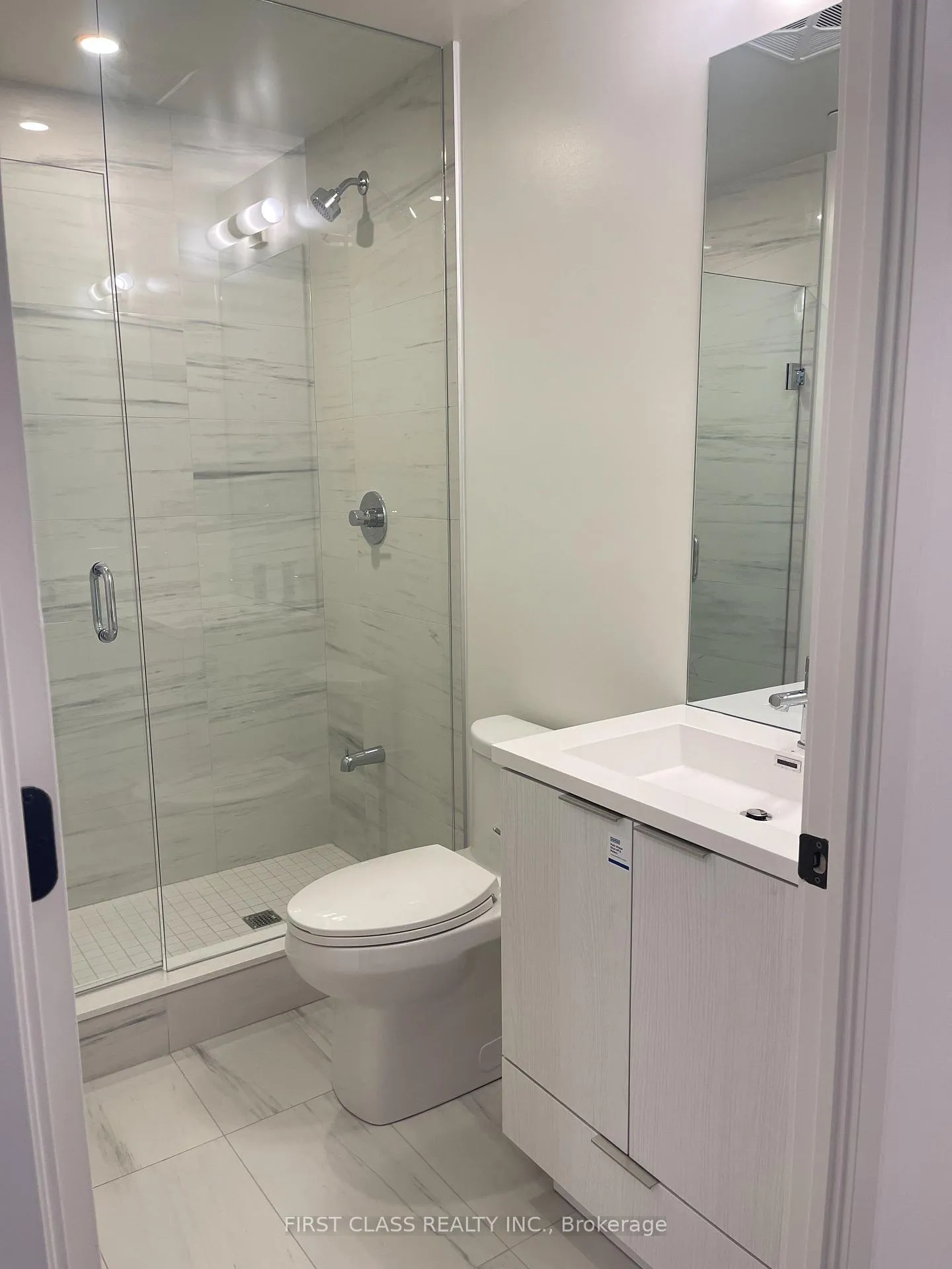 Photo 9 of Unit 5607, 8 Interchange Way, Vaughan, Vaughan Corporate Centre — HOMEH