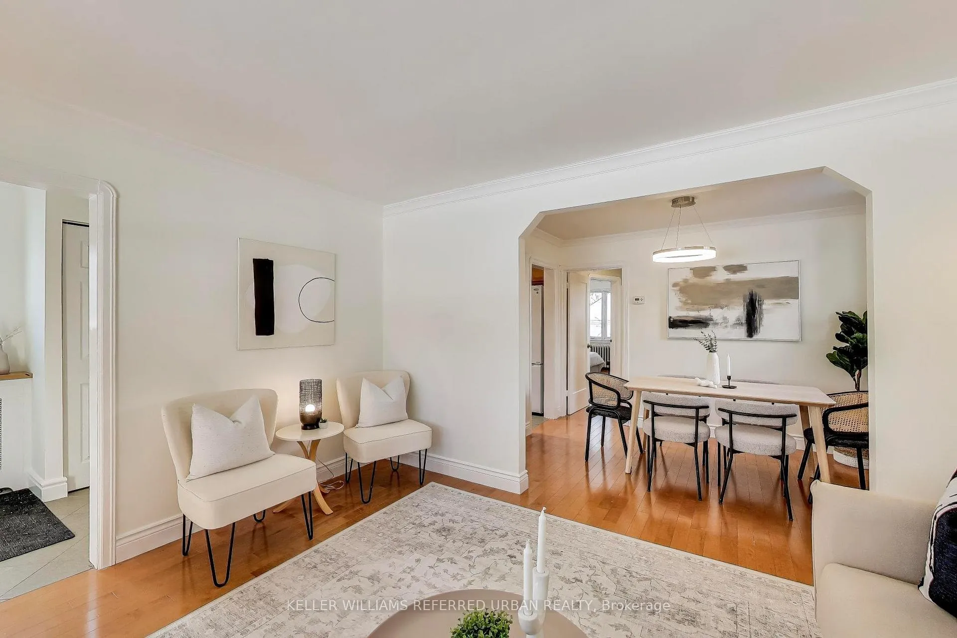 Photo 5 of 4 Barfield Avenue, Toronto, Danforth Village-East York — HOMEH