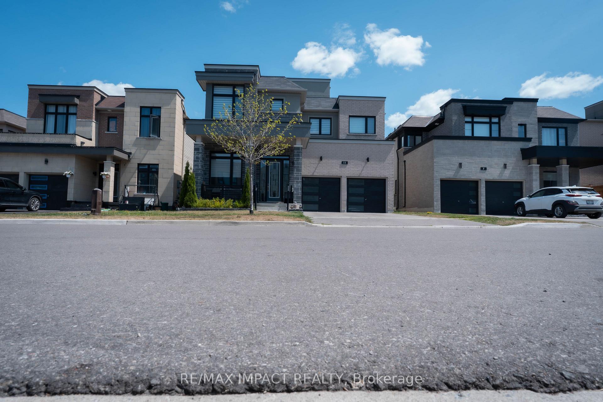 Front of 11 Larkin Lane