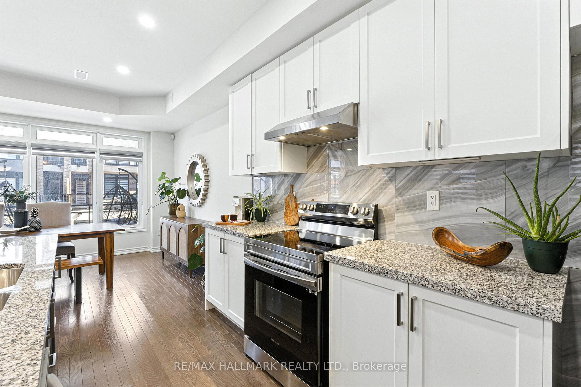 Photo 33 of 36 Elsinore Street, Vaughan, Kleinburg — HOMEH