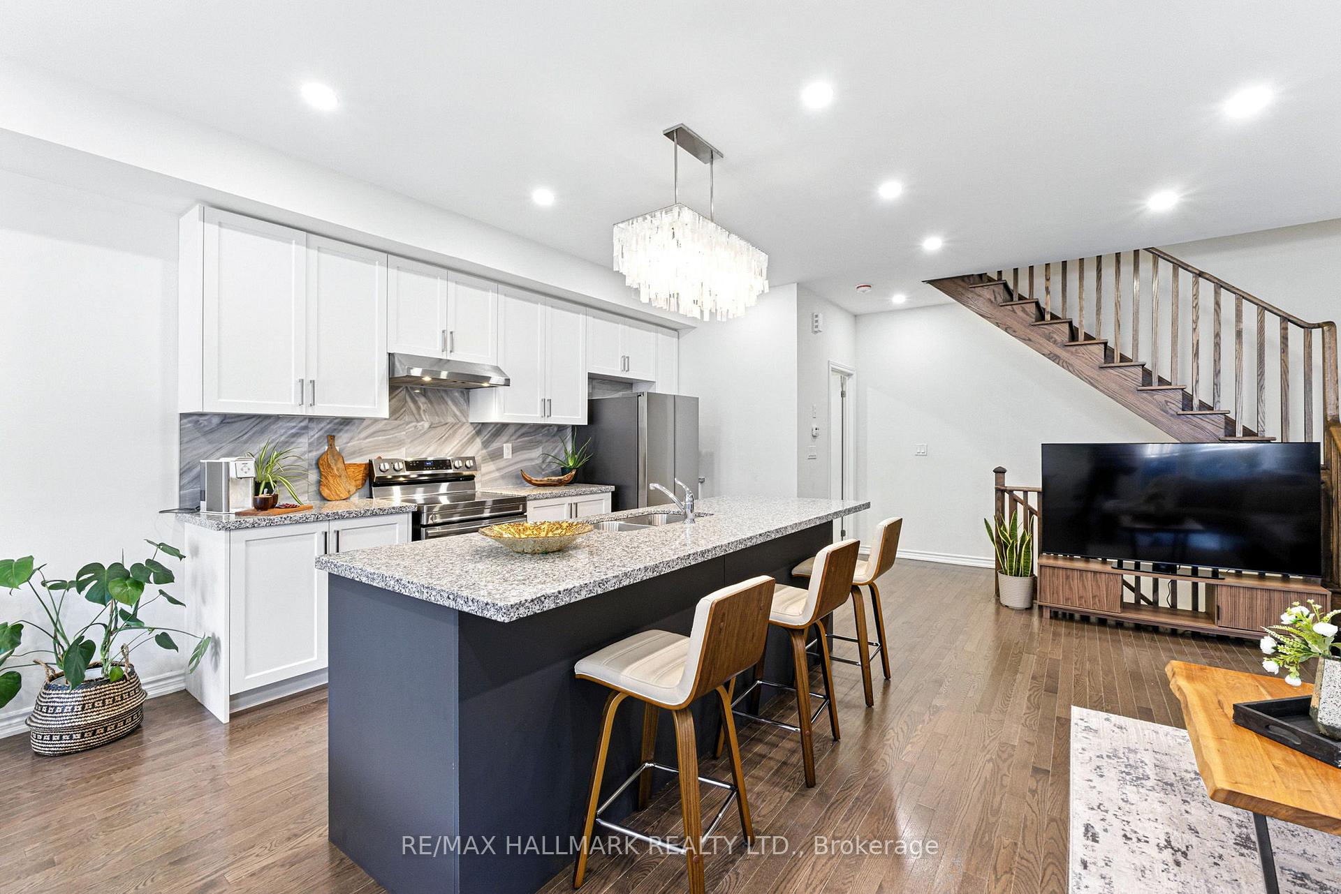 Photo 40 of 36 Elsinore Street, Vaughan, Kleinburg — HOMEH